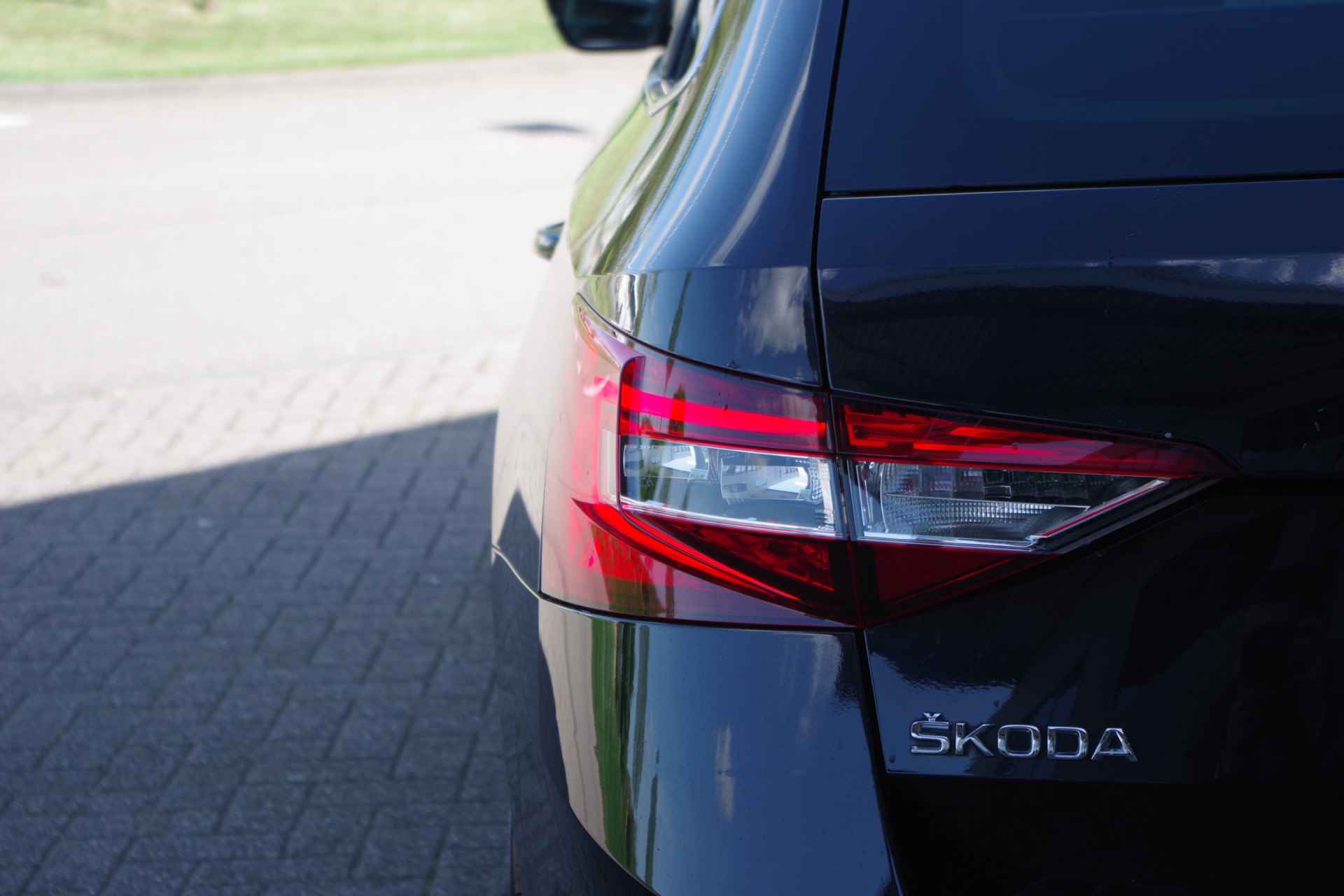 Škoda Superb Combi 1.4 TSI ACT 150 PK Automaat Clever Edition, Panoramadak, LED, Stoelverwarming, Memory Seats - 24/32