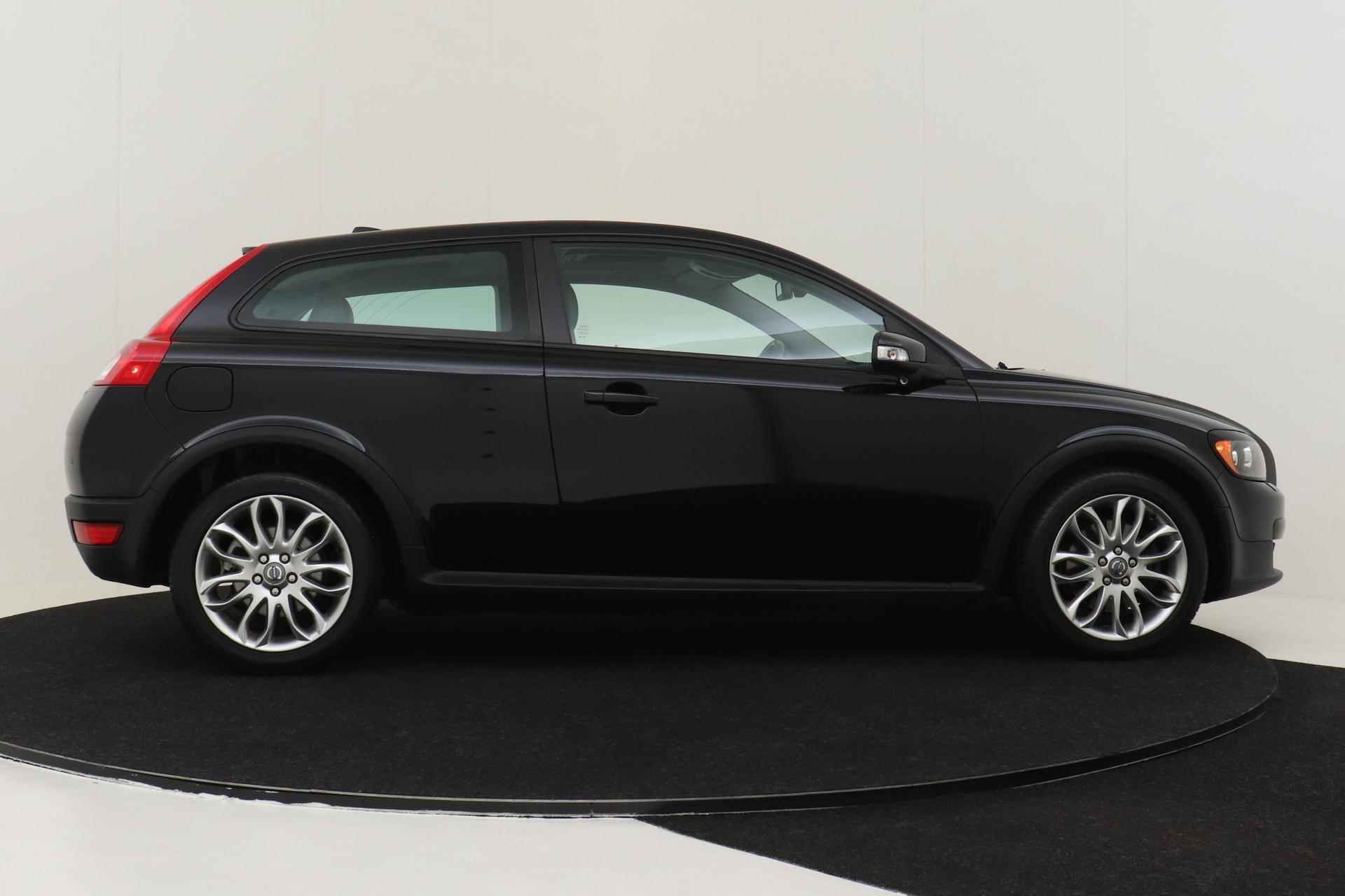 Volvo C30 2.4i AUT. SUMMUM *UNIEK!* -PANO.DAK|RTI-NAVIGATIE|PDC|BLIS|NAP - 13/48