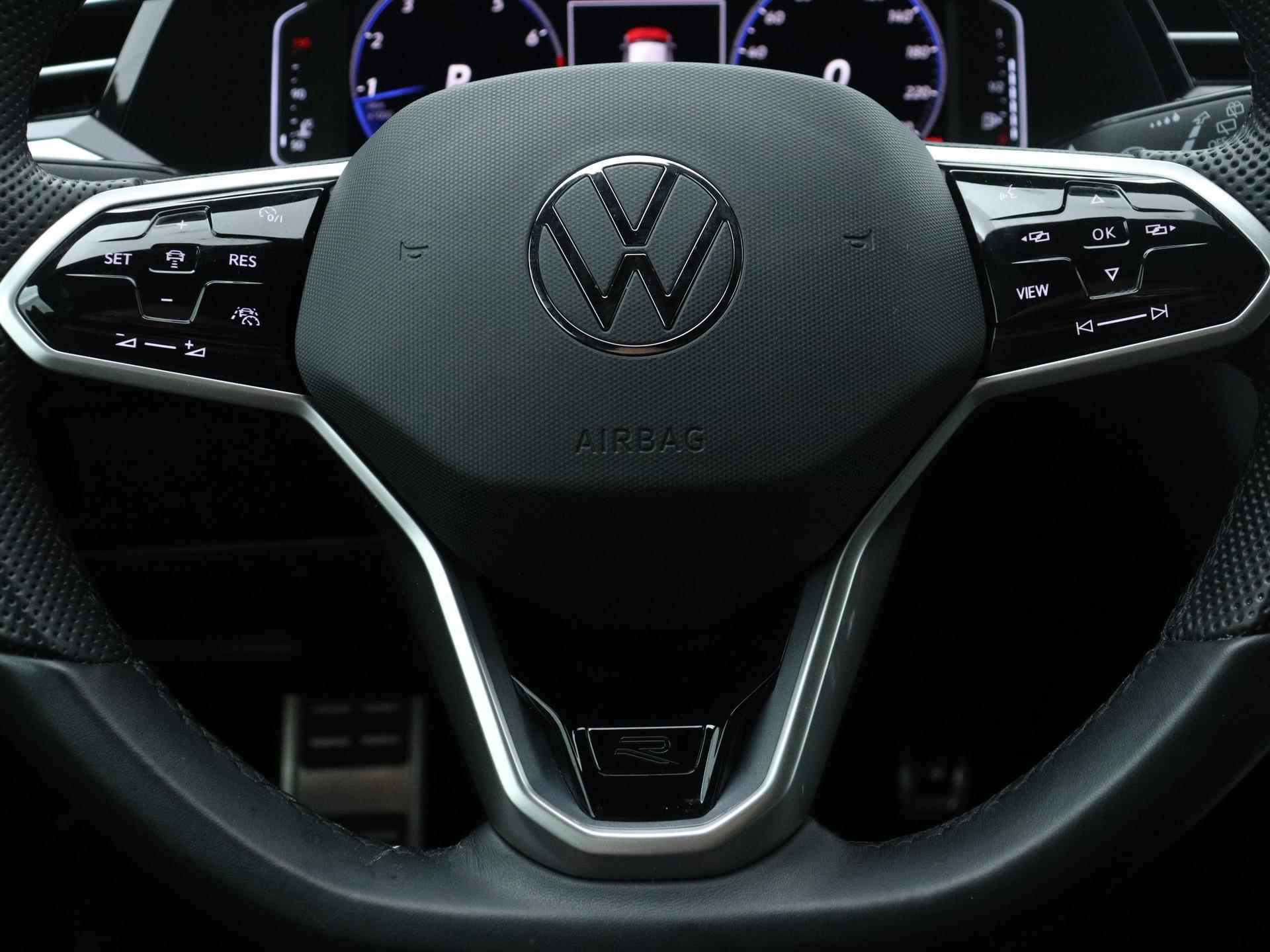Volkswagen Arteon Shooting Brake 2.0 TSI R-Line Business+ 190PK automaat | Navigatie | Stoelverwarming | 19 inch velgen | IQ Light | Adaptive Cruise Control | Alcantara bekleding - 17/22