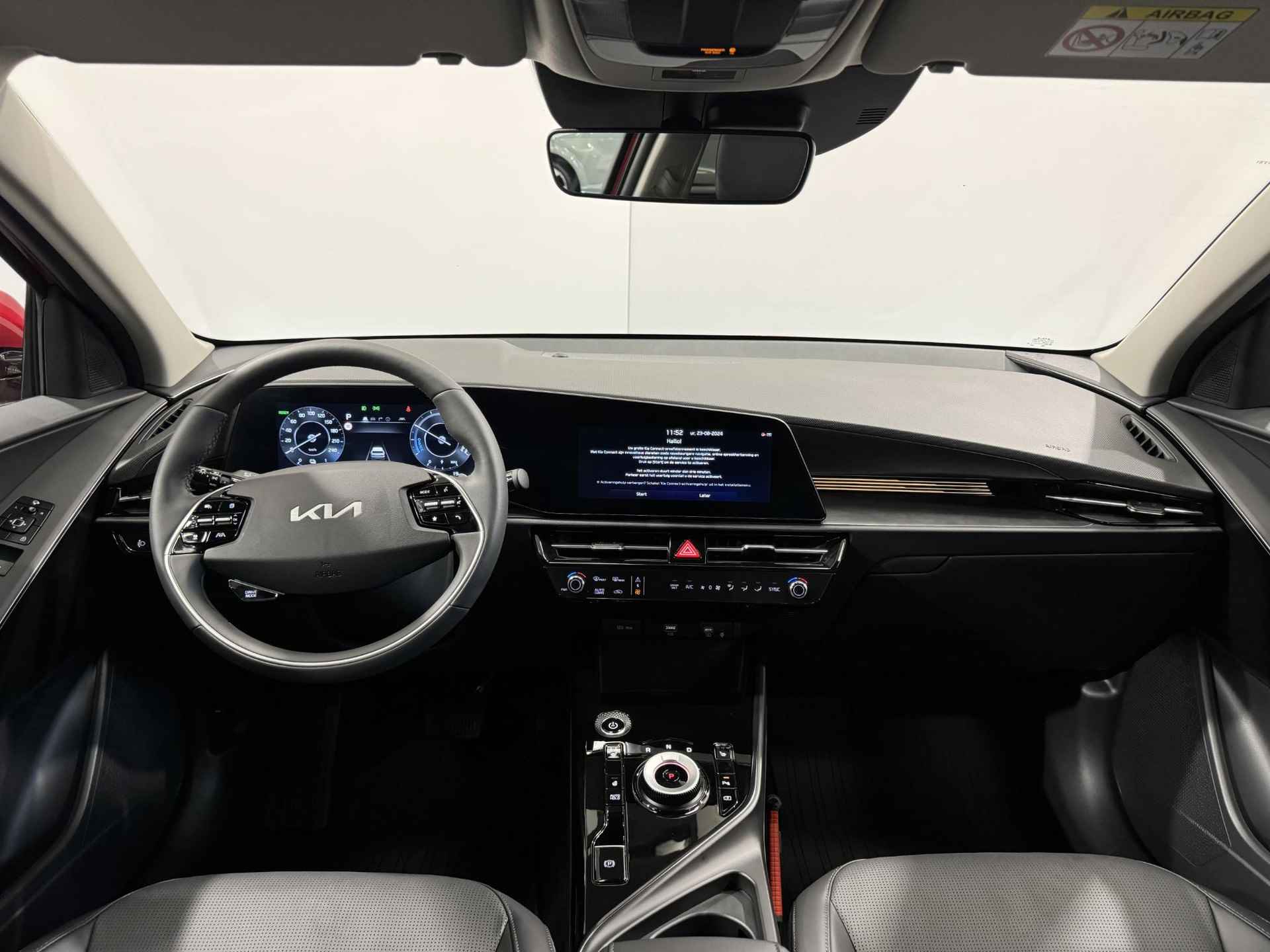 Kia Niro EV Edition Advanced 64.8 kWh | €1.500,- Korting | Private Lease vanaf €509,- p.m. | Stoel- & Stuurverwarming | Apple Carplay & Android Auto | KIA Leiderdorp 071 760 06 00 - 18/41