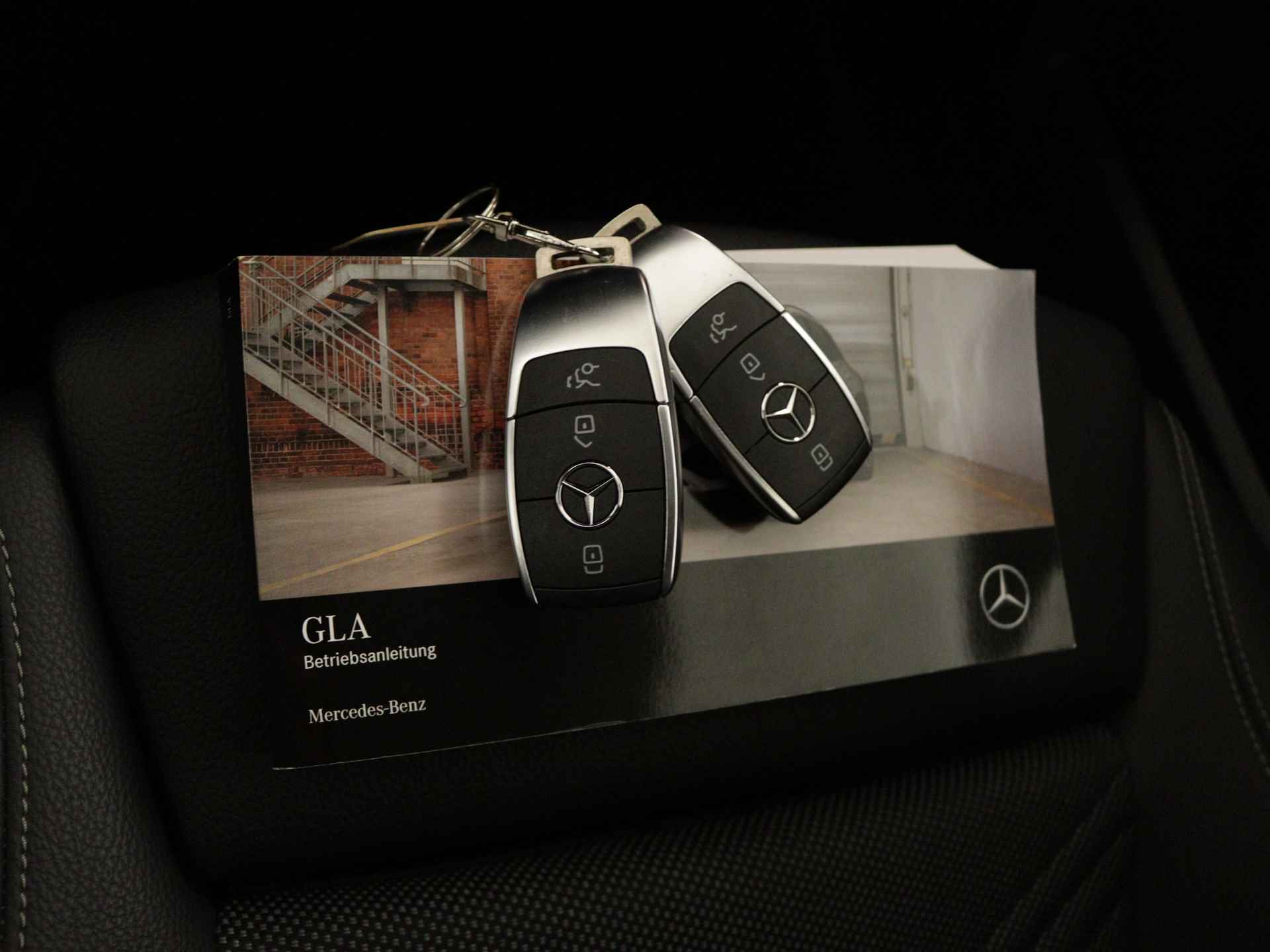 Mercedes-Benz GLA 250 e Progressive | Trekhaak | Augmented reality | Stoelverwarming | Parkeerpakket met Camera | Car Play | DAB | LED | Inclusief 24 maanden Mercedes-Benz Certified garantie voor Europa. - 14/45