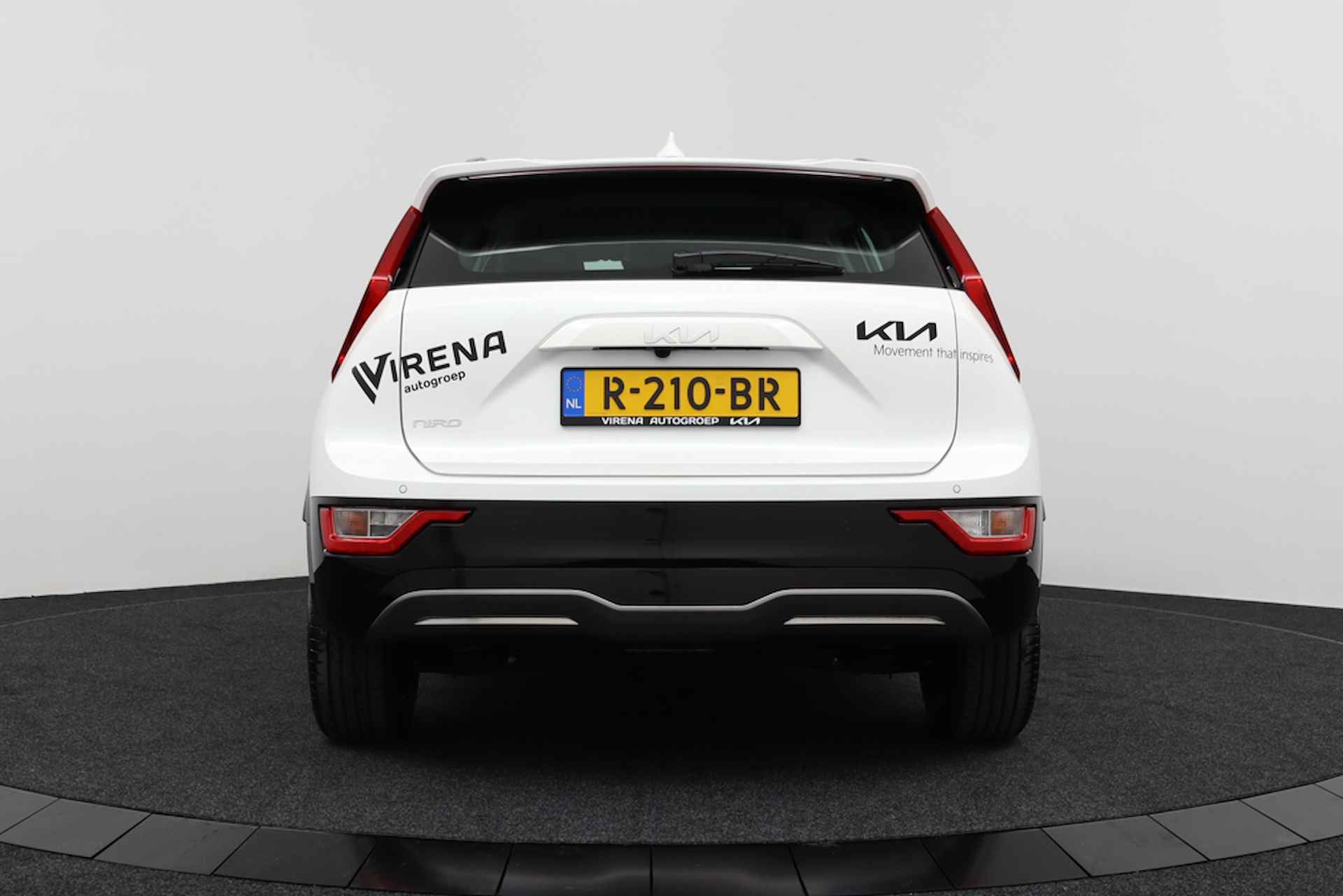 Kia Niro EV DynamicLine 64.8 kWh - Rijdende Demo - Navigatie - Camera - Parkeersensoren - €2000 subsidie beschikbaar - Fabrieksgarantie tot 07-2029 - 6/56