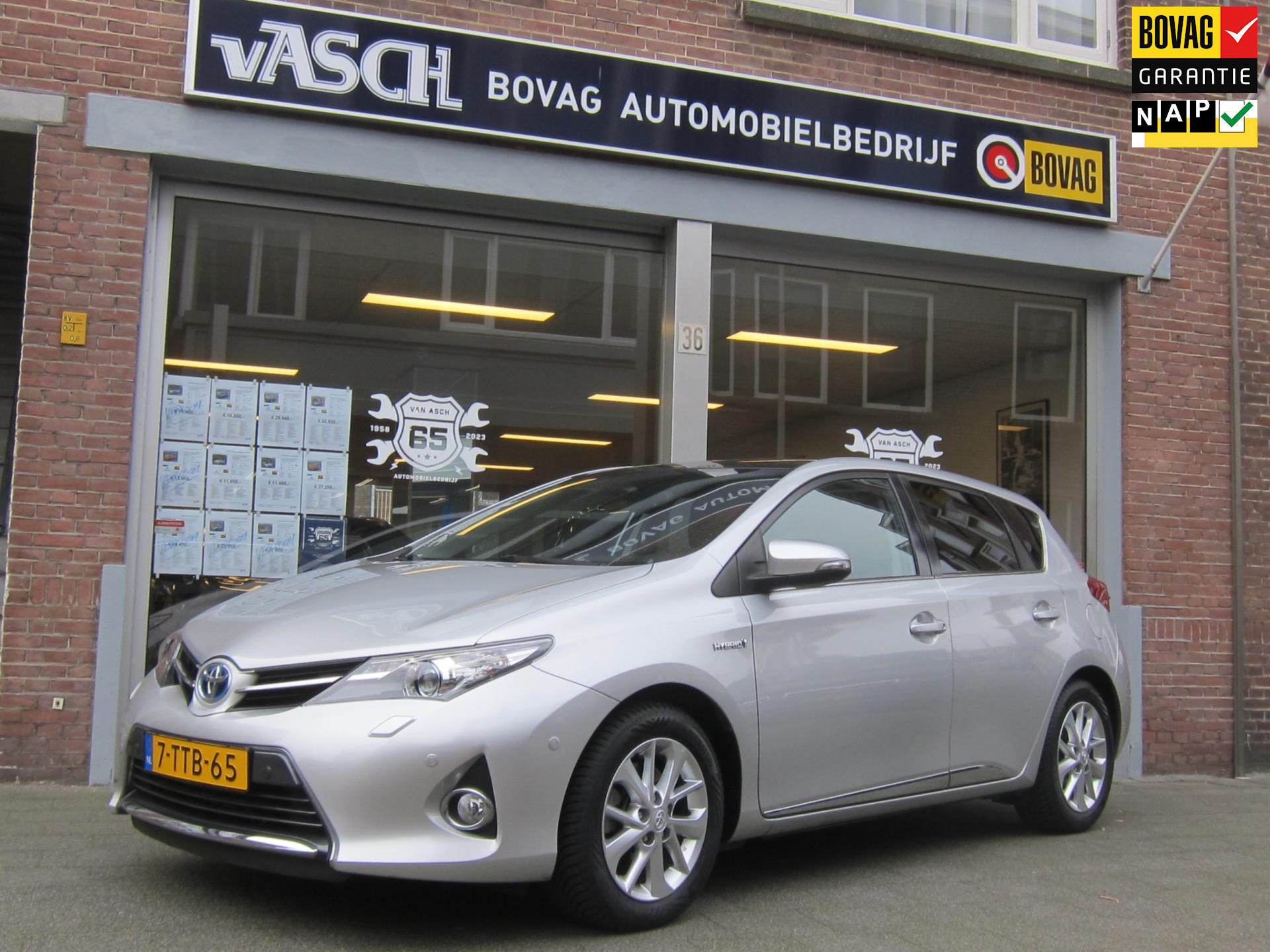 Toyota Auris 1.8 Hybrid Lease+ All In Prijs Bovaggarantie Trekhaak Navi