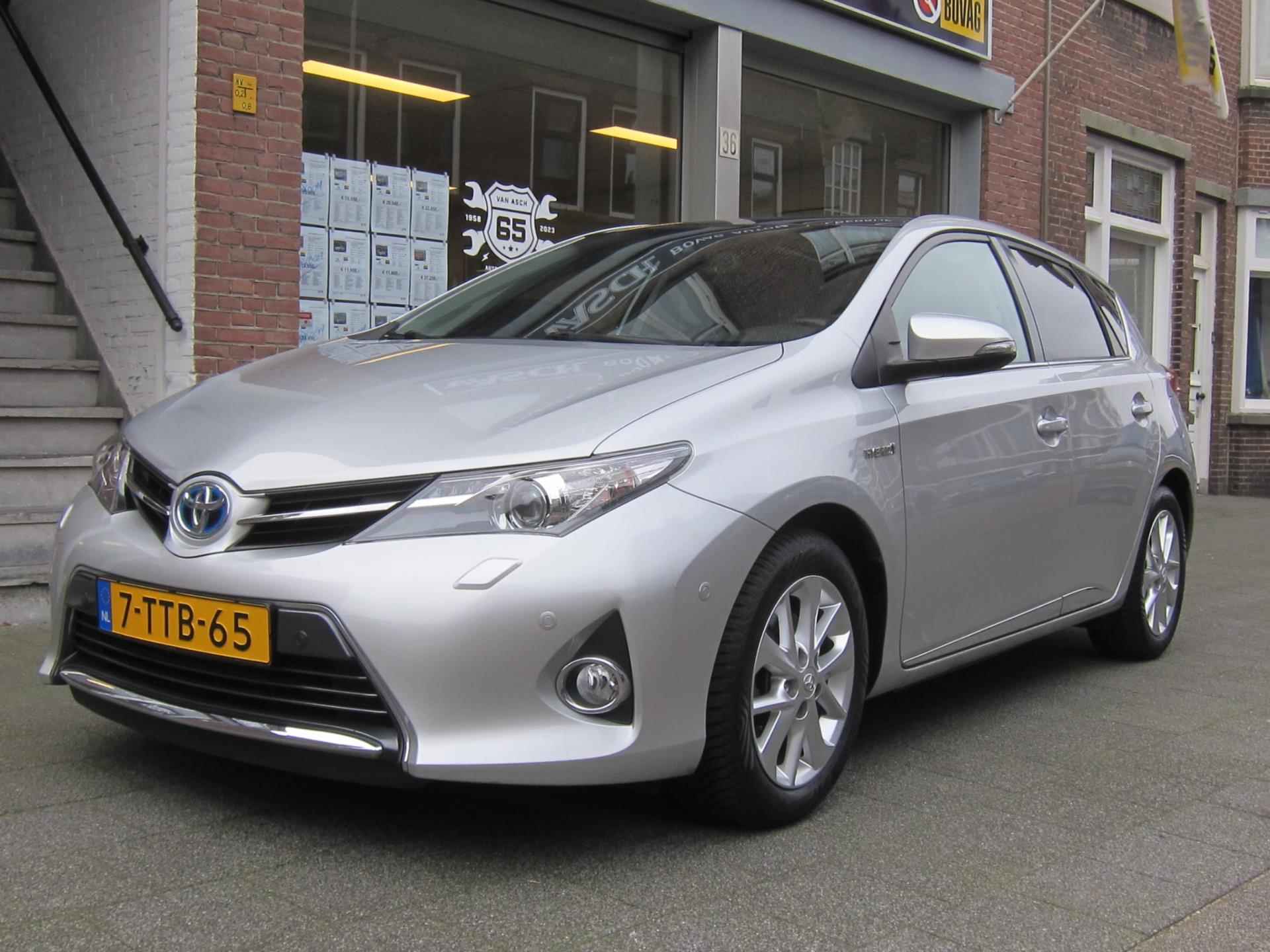 Toyota Auris 1.8 Hybrid Lease+ All In Prijs Bovaggarantie Trekhaak Navi - 4/34