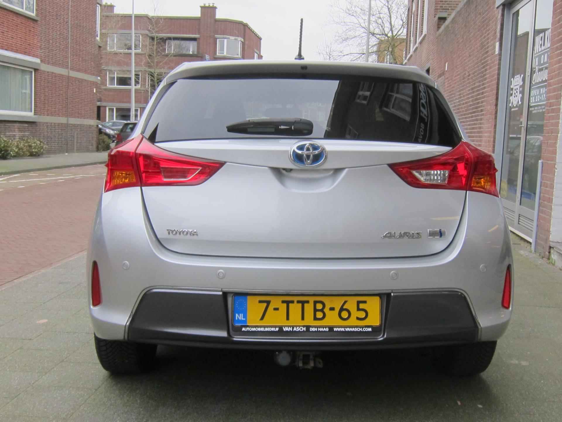 Toyota Auris 1.8 Hybrid Lease+ All In Prijs Bovaggarantie Trekhaak Navi - 6/34