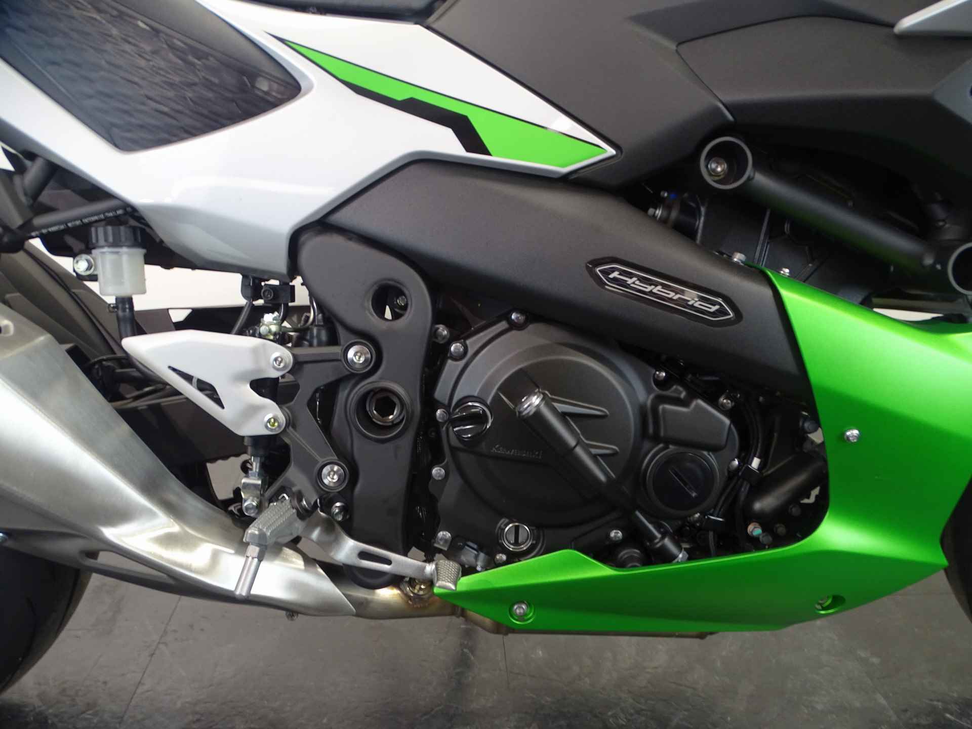 Kawasaki Z 7 HYBRID - 6/7