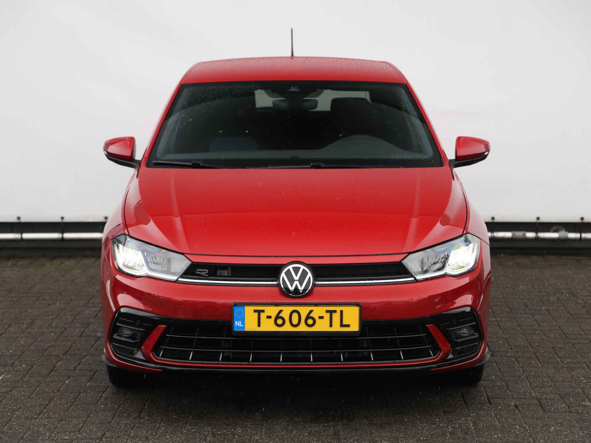 Volkswagen Polo 1.0 TSI R-Line 95pk | LED | Navigatie | 17" Bergamo | Climate control | Cruise control - 4/28