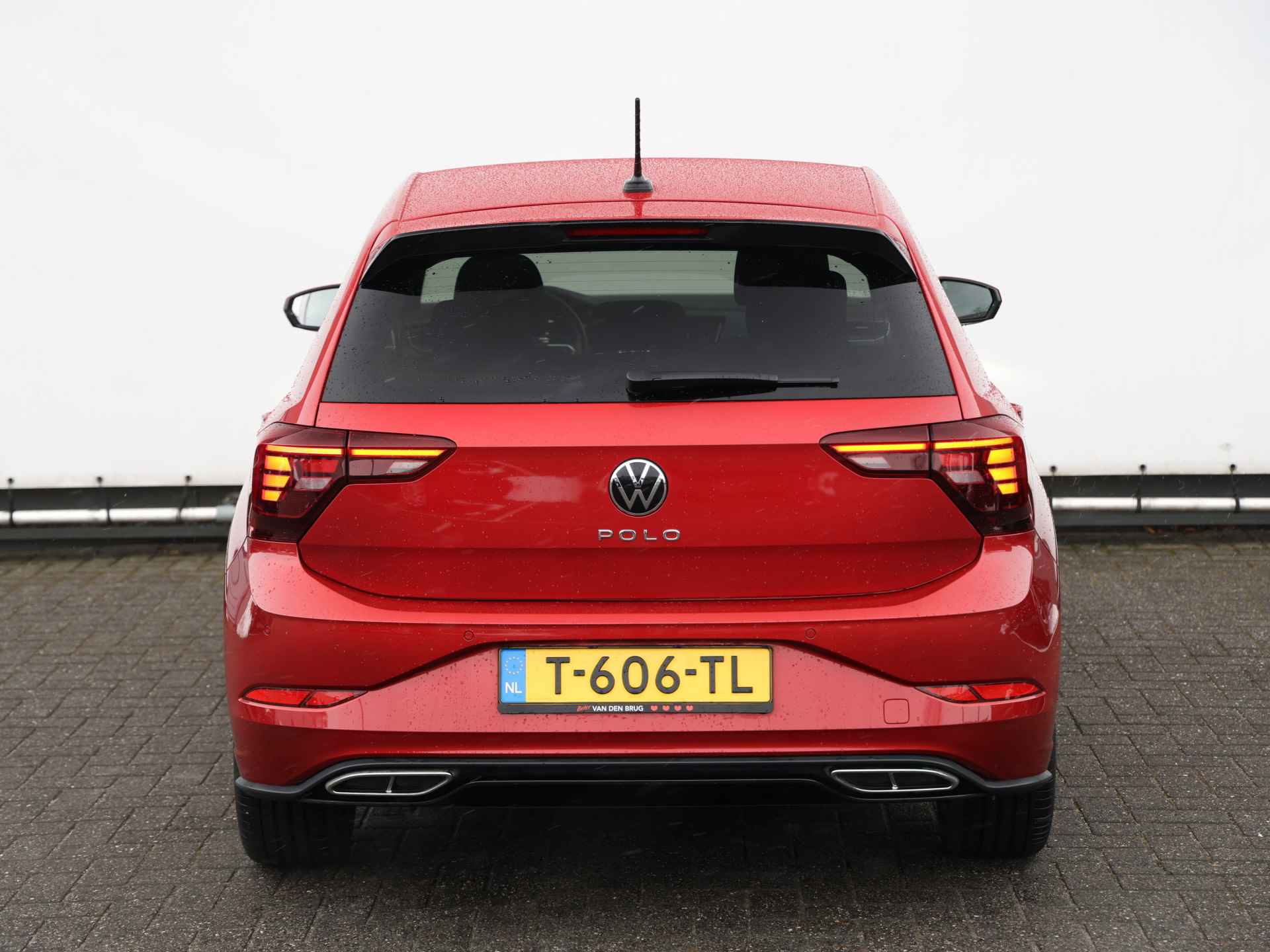 Volkswagen Polo 1.0 TSI R-Line 95pk | LED | Navigatie | 17" Bergamo | Climate control | Cruise control - 6/28