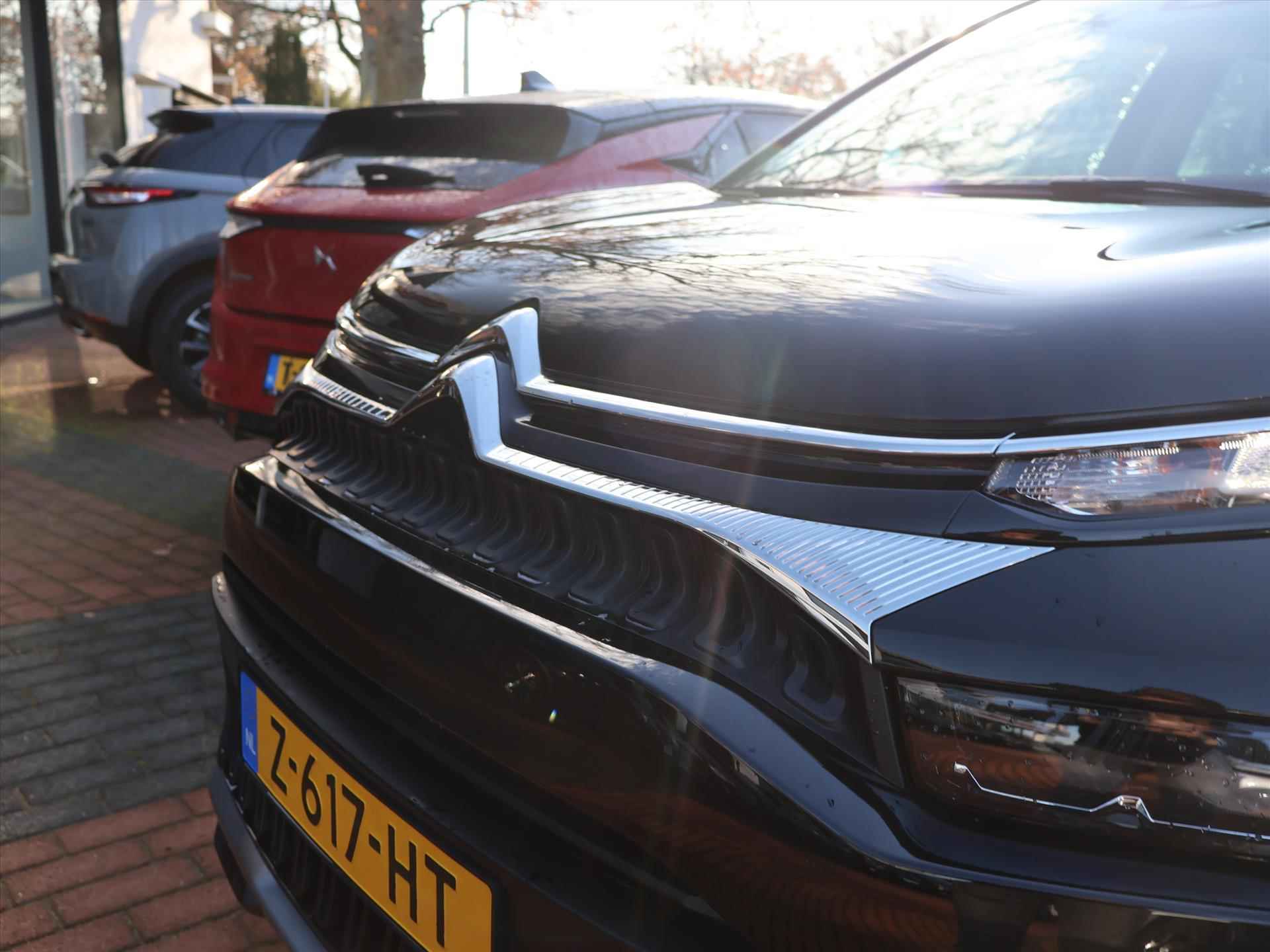 Citroen C3 Aircross PureTech 130PK S&S EAT6 Automaat Max, Rijklaarprijs | Camera | Navigatie | Keyless Entry & Start - 45/64