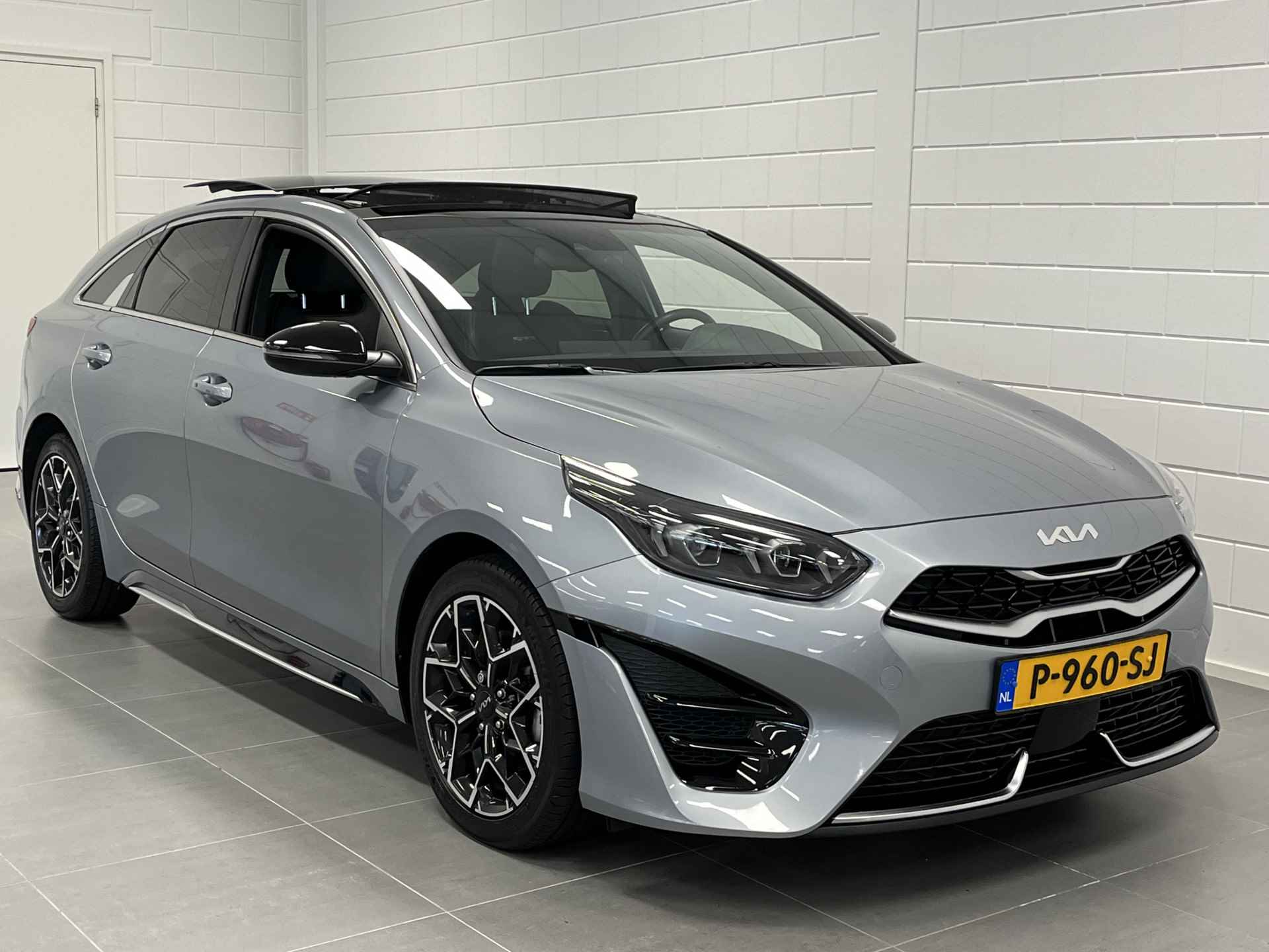 Kia ProCeed 1.5 T-GDi GT-Line | PANORAMADAK | NAVIGATIE | FULL LED | SPORTIEF UITGEVOERD! - 10/46