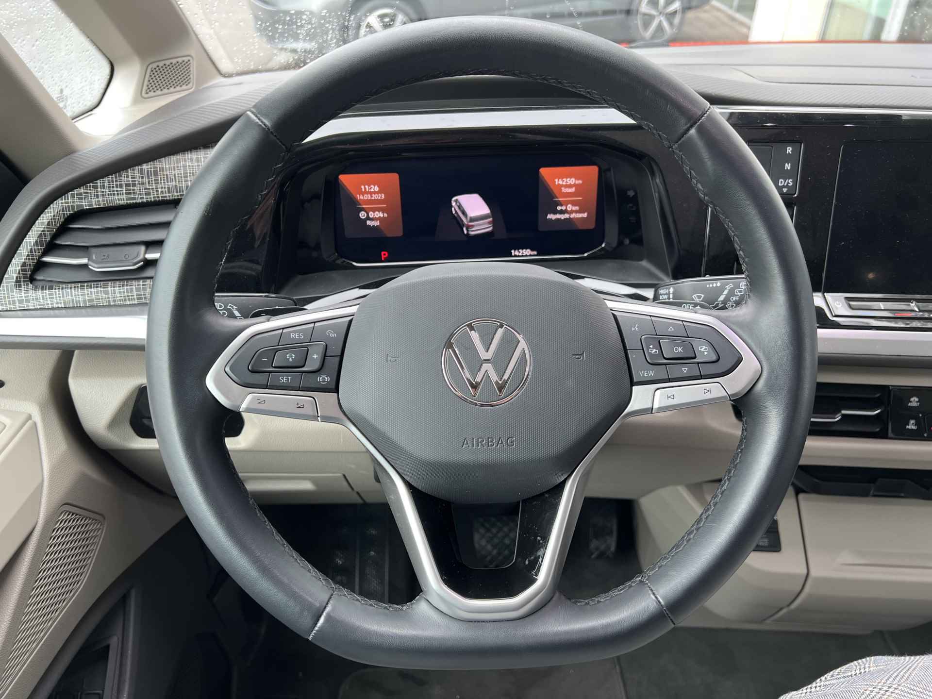Volkswagen Multivan 1.4 eHybid L1 218PK DSG | IQ led matrix | Camera 360 | Panaromadak | incl BTW/BPM - 15/25
