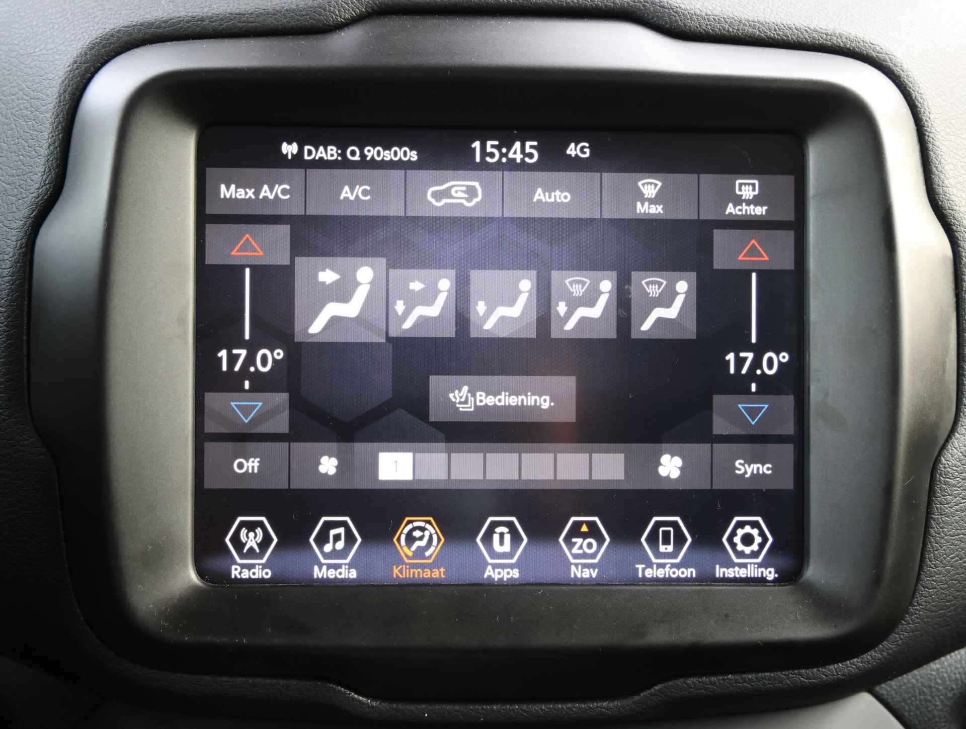 Jeep Renegade 1.5T 130pk e-Hybrid Altitude Automaat | Stoelverwarming | Camera | Keyless Entry - 32/39