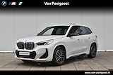 BMW iX1 xDrive30 M-Sport Glazen Schuifdak / Getinte Ramen Achter / Wide Screen Display / Travel Packet / Parkeersensoren Voor & Achter / 18 Inch