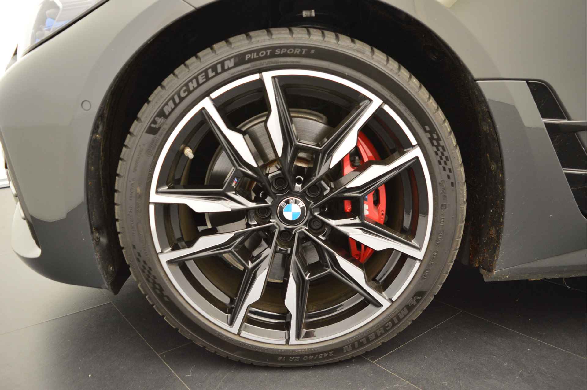 BMW i4 M50 High Executive 84 kWh / BMW M 50 Jahre uitvoering / Schuif-kanteldak / M Sportstoelen / Adaptief M Onderstel / Harman Kardon / Laserlight / Parking Assistant Plus - 23/23