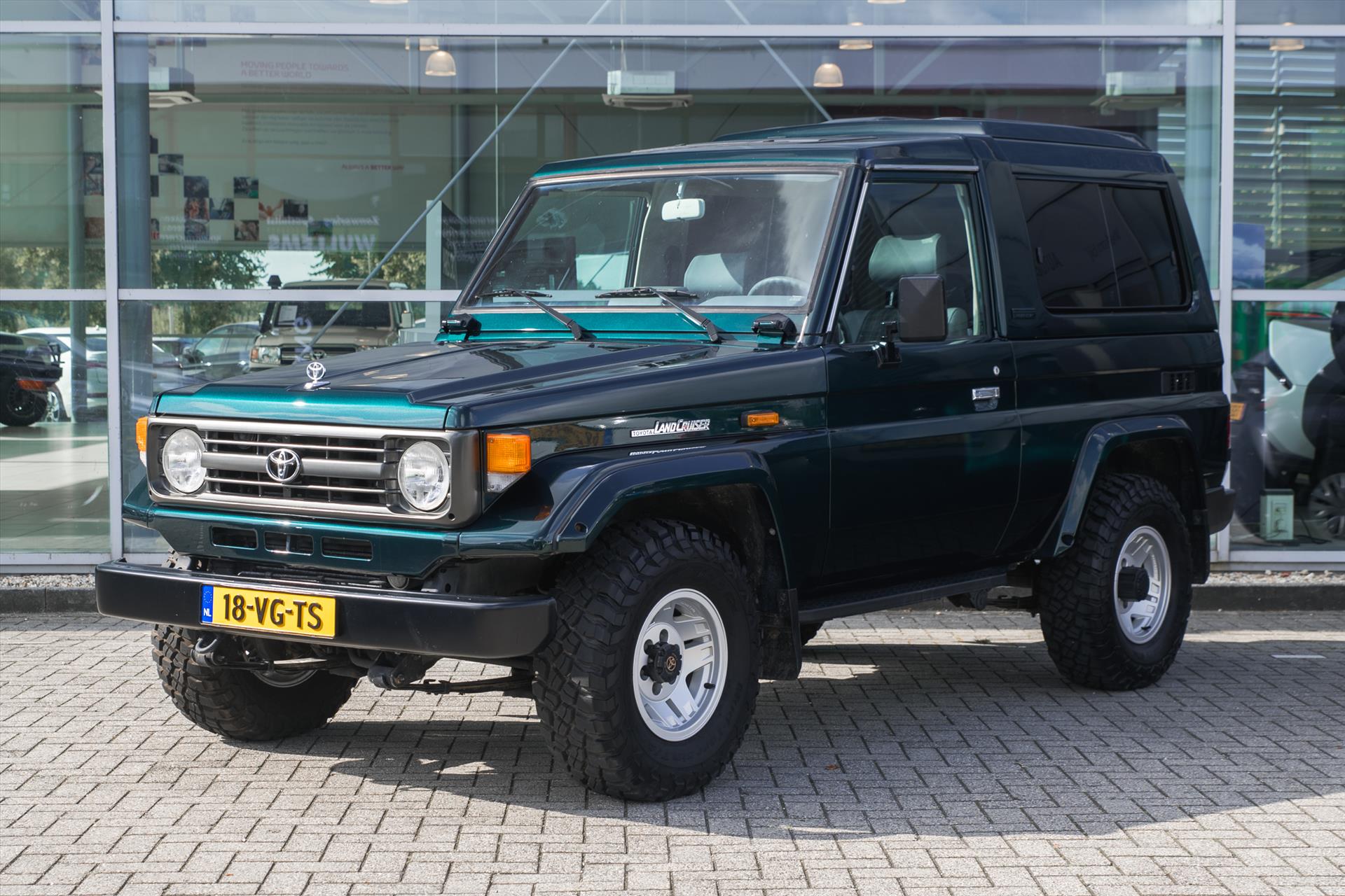 Toyota Landcruiser 70 4.2 VX FRP SHD | Gerestaureerd