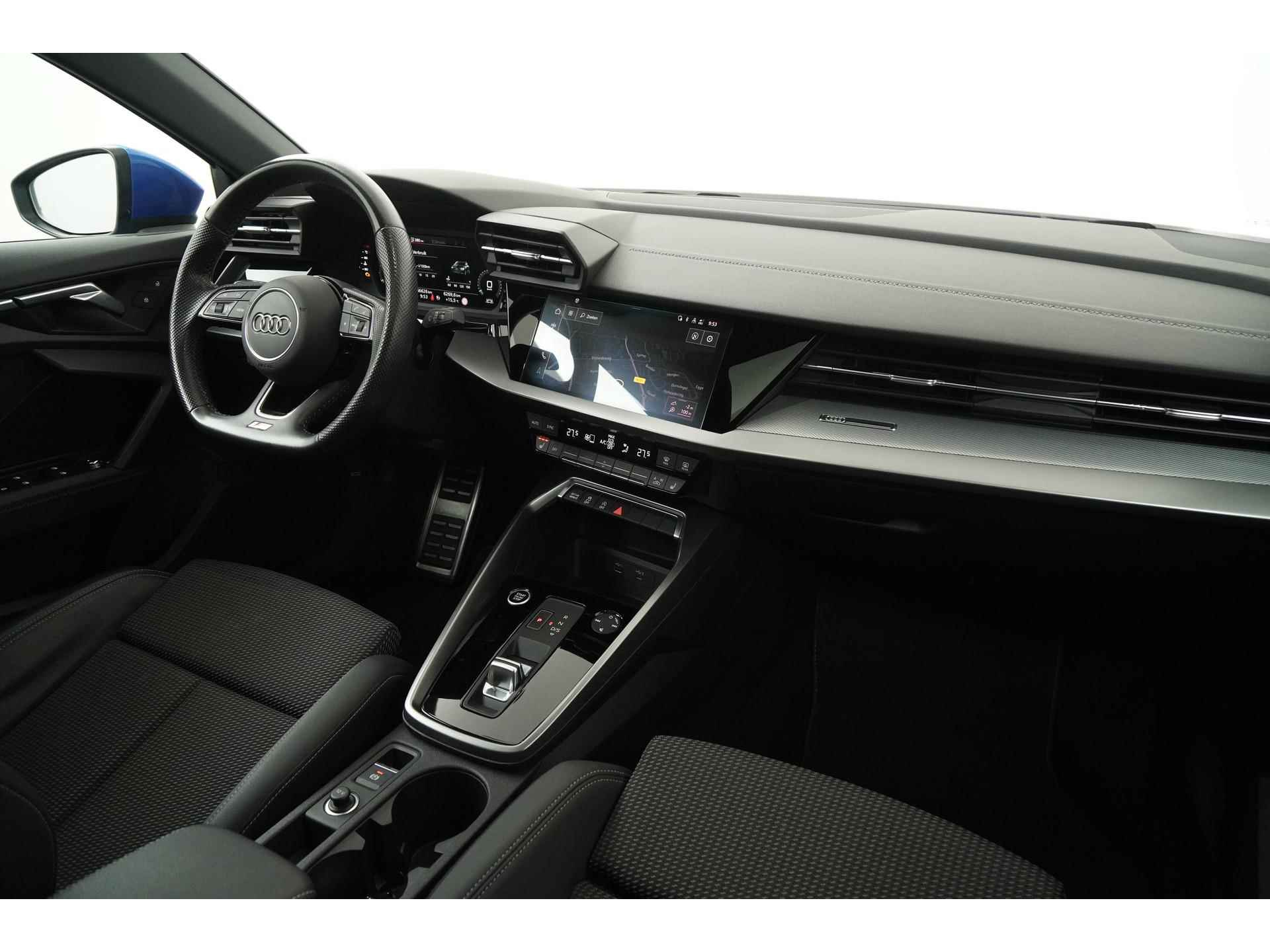 Audi A3 Sportback Sportback 35 TFSI S edition | Schuifdak | Digital Cockpit | Navigatie | Zondag Open! - 2/49
