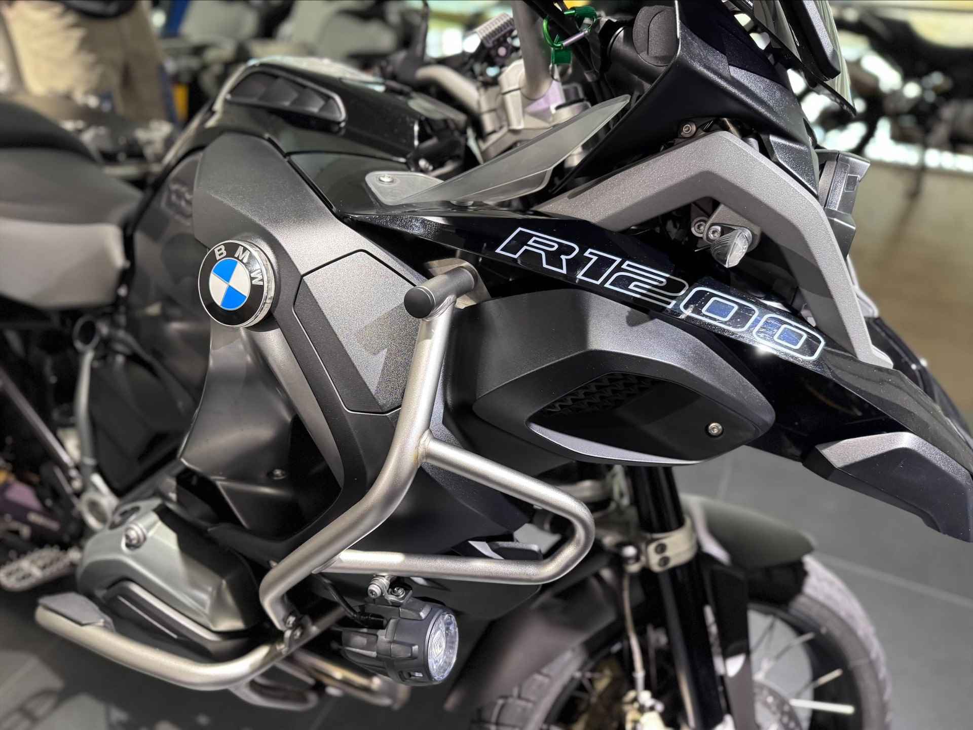 BMW R 1200 GS Adventure Triple Black - 8/9