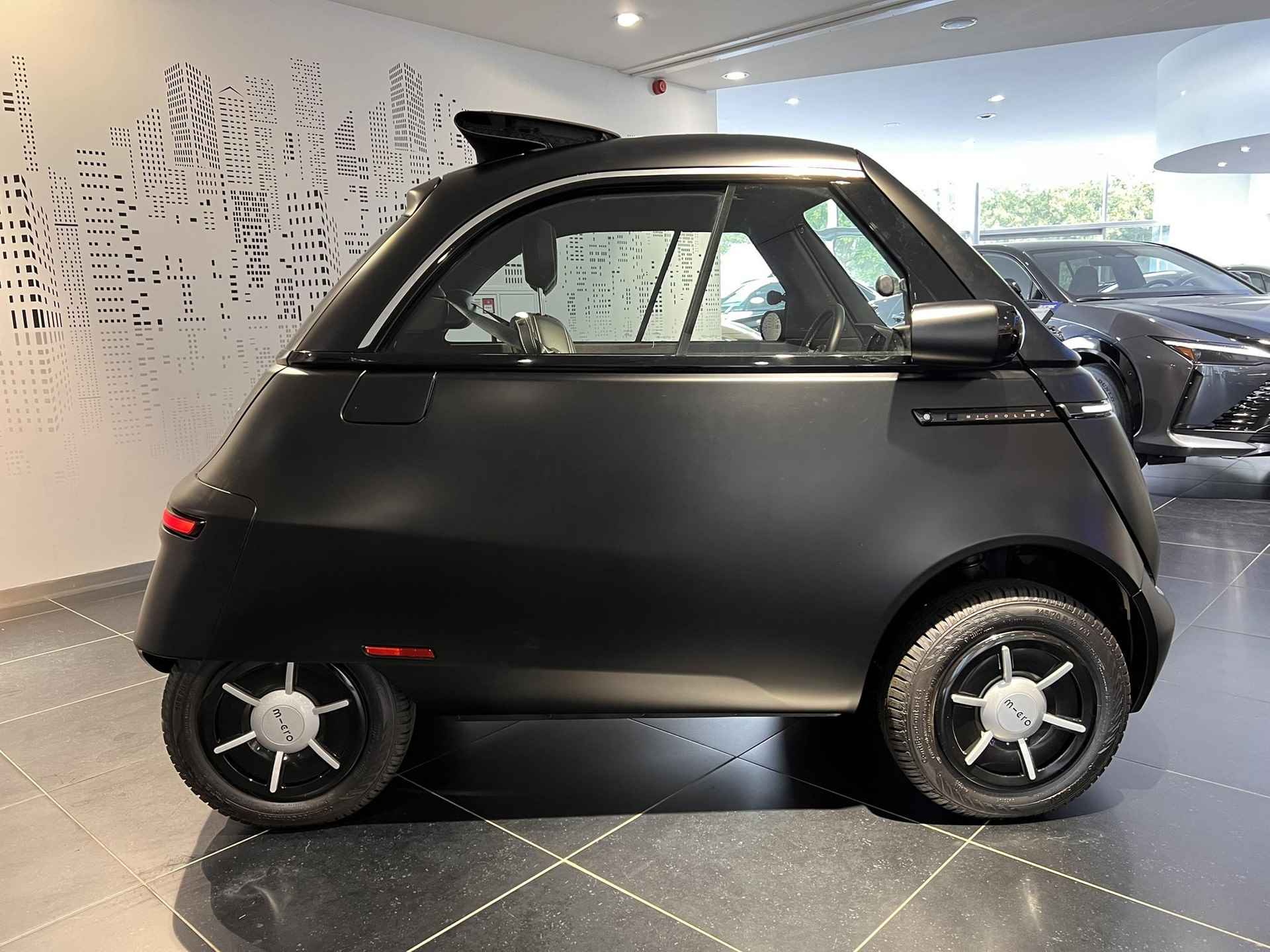 Microlino Competizione 10.5 kWh Competizione 100% ELEKTRISCH UNIEK EYECATCHER ZONNEDAK 177KM WLTP PREMIUM INTERIOR PACK - 8/24