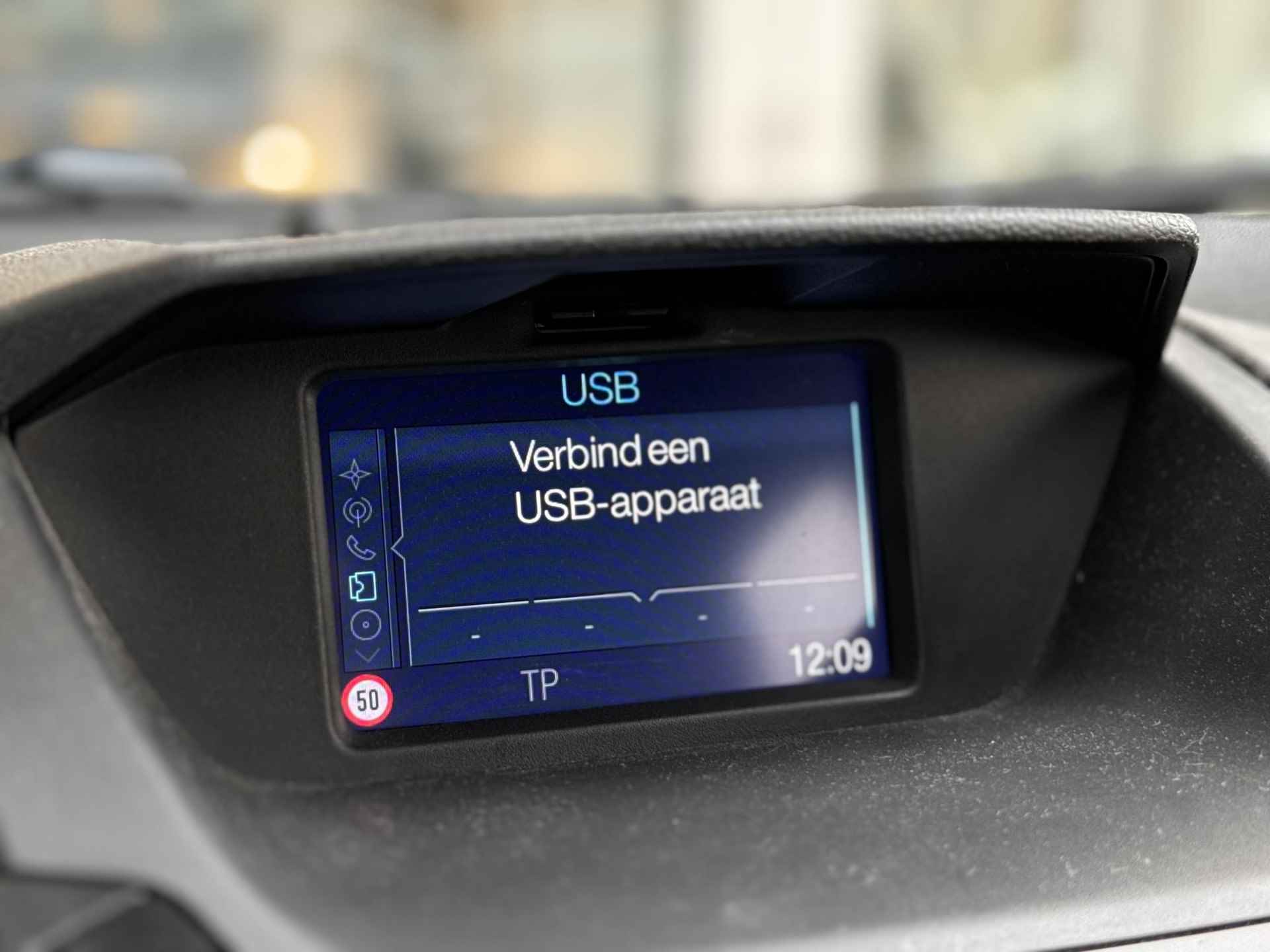 Ford EcoSport 1.5 Ti-VCT Titanium Automaat SONY Navi Winter & Techno pack Dealeronderhouden 1e eigenaar - 20/26