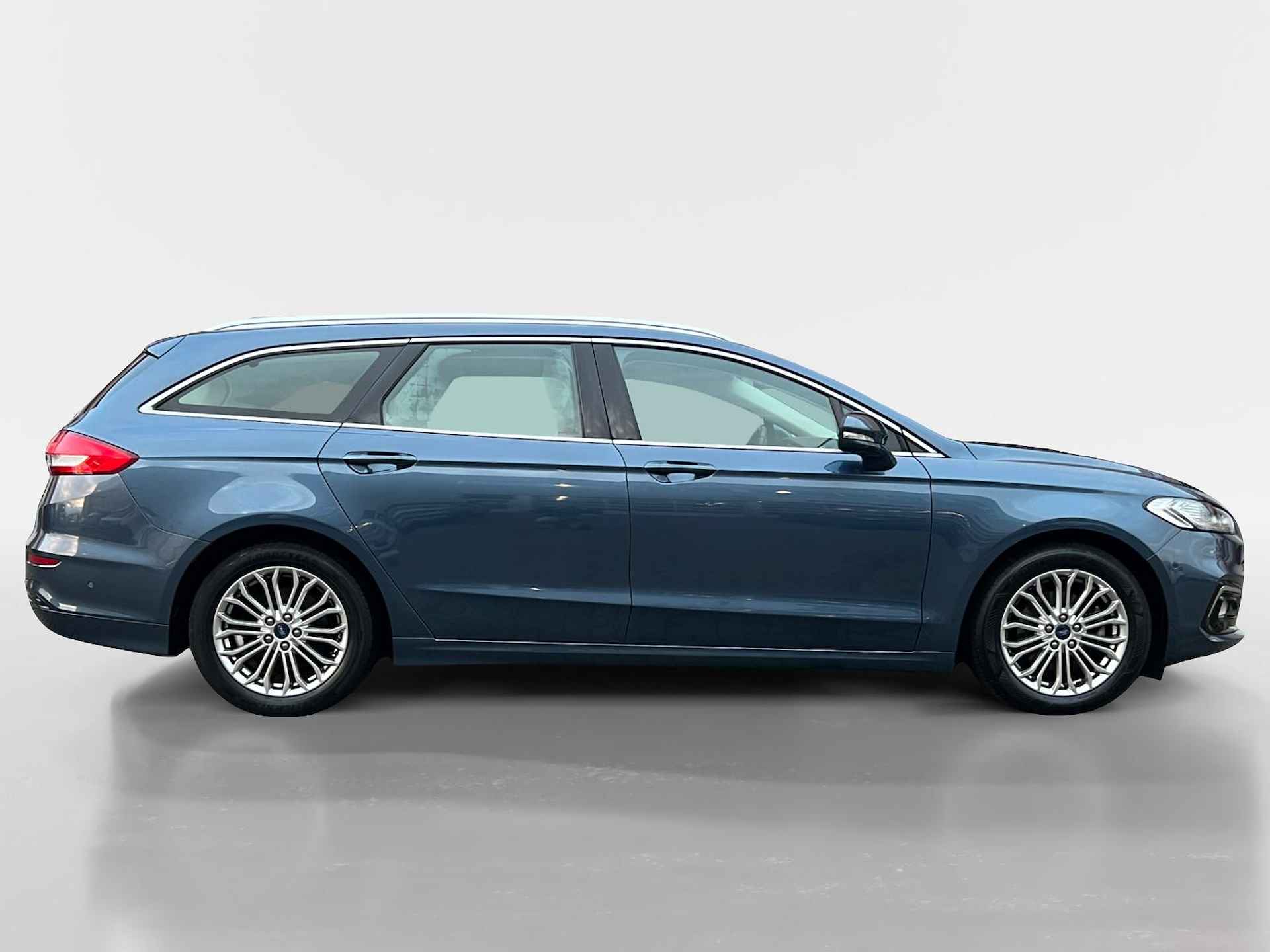 Ford Mondeo Wagon 2.0 IVCT HEV Titanium |Navigatie| Dode hoek detectie| Applecarplay |Elektrische achterklep| - 5/38