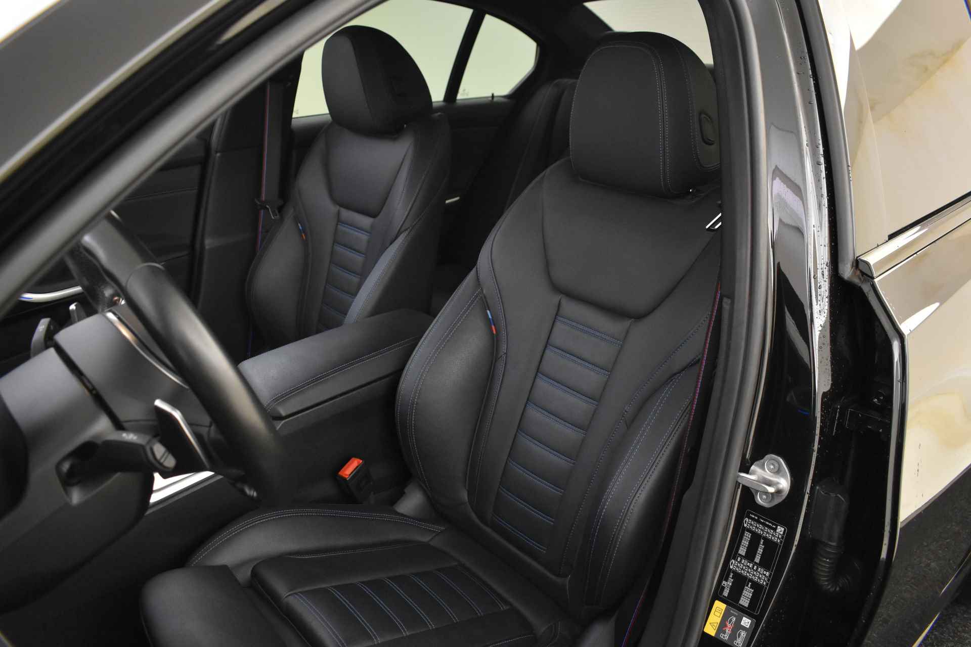 BMW 3-serie 330e High Executive M Sport Automaat / Sportstoelen / LED / Parking Assistant / Head-Up / Stoelverwarming / Live Cockpit Professional / Leder - 14/53