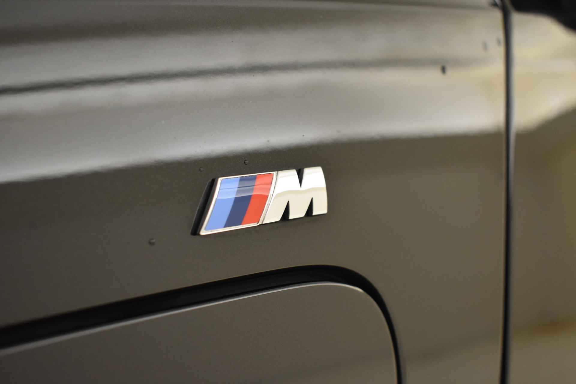 BMW 3-serie 330e High Executive M Sport Automaat / Sportstoelen / LED / Parking Assistant / Head-Up / Stoelverwarming / Live Cockpit Professional / Leder - 52/53