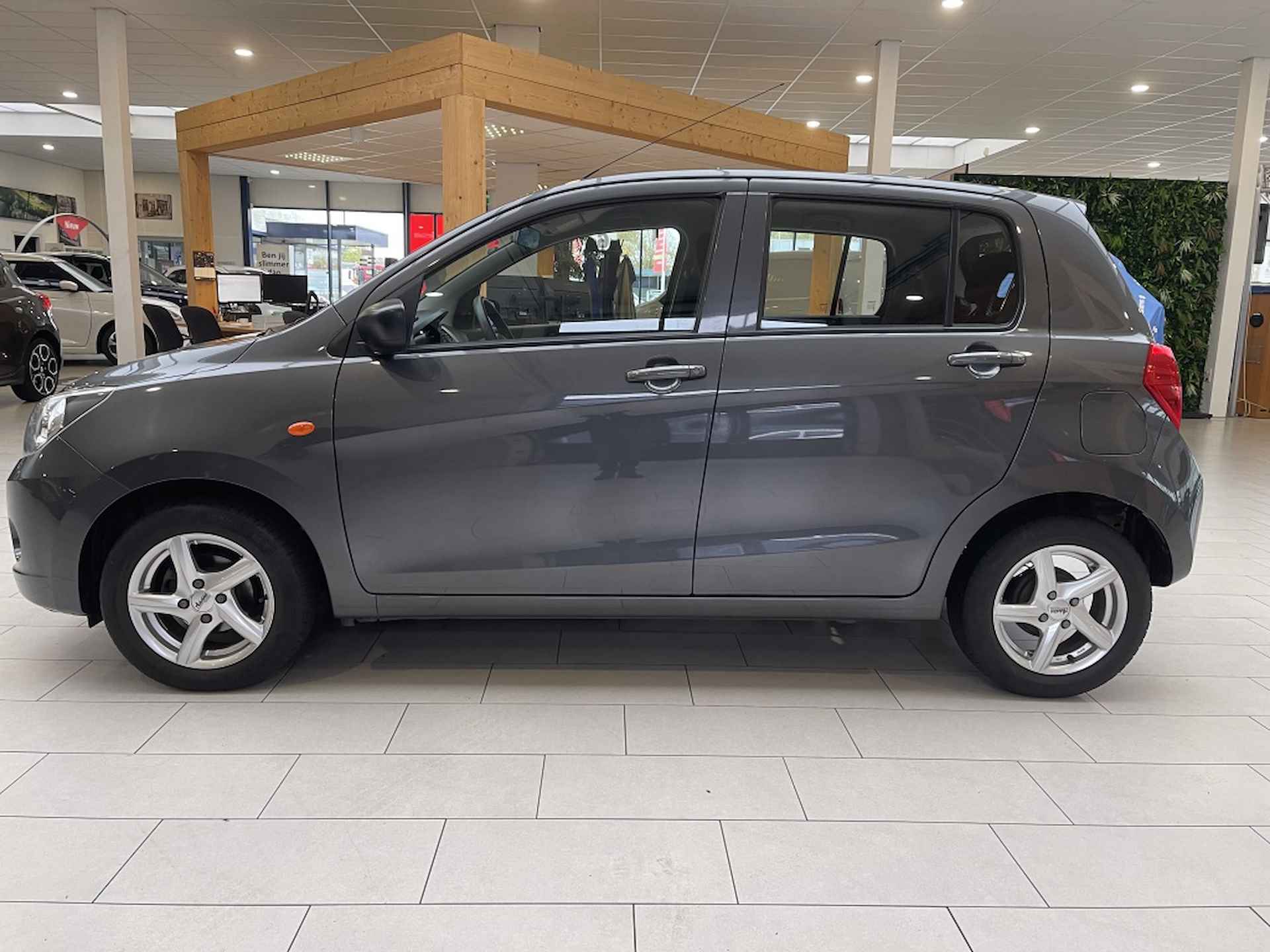 Suzuki Celerio 1.0 Comfort [ Airco | 5 deurs | lichtmetaal ] - 4/24