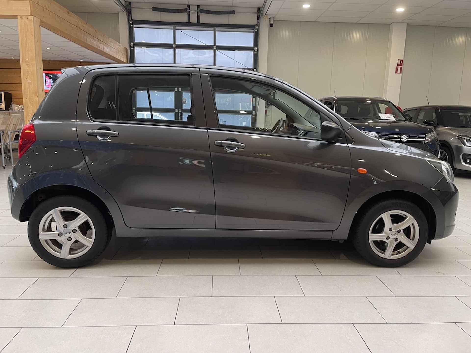 Suzuki Celerio 1.0 Comfort [ Airco | 5 deurs | lichtmetaal ] - 9/24