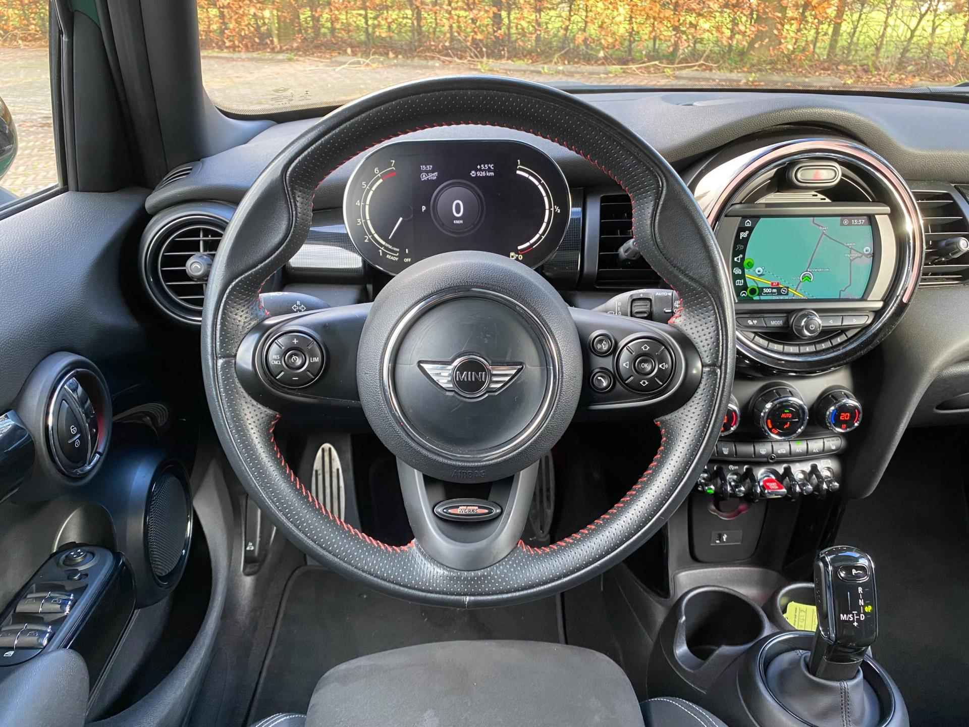 MINI Cooper 1.5 136PK Dalston Edition | PANO | JCW pakket | CarPlay | Garantie - 3/40