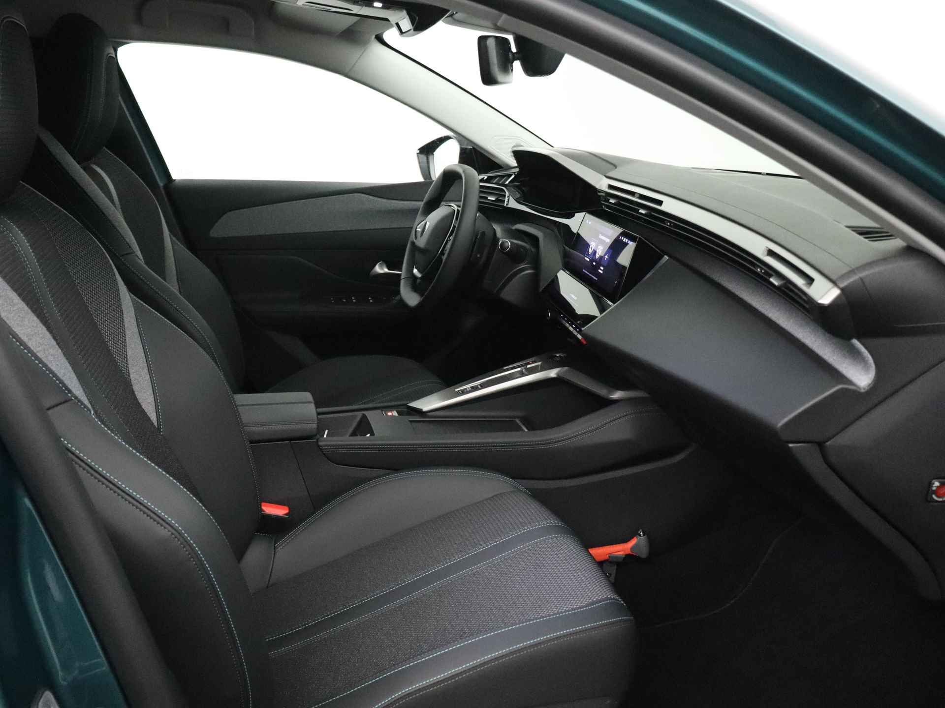Peugeot 308 SW 1.2 PureTech Allure Pack Business | Navi | Camera | Climate | Verhoogd trekvermogen | Adapt. Cruise Control | - 32/37