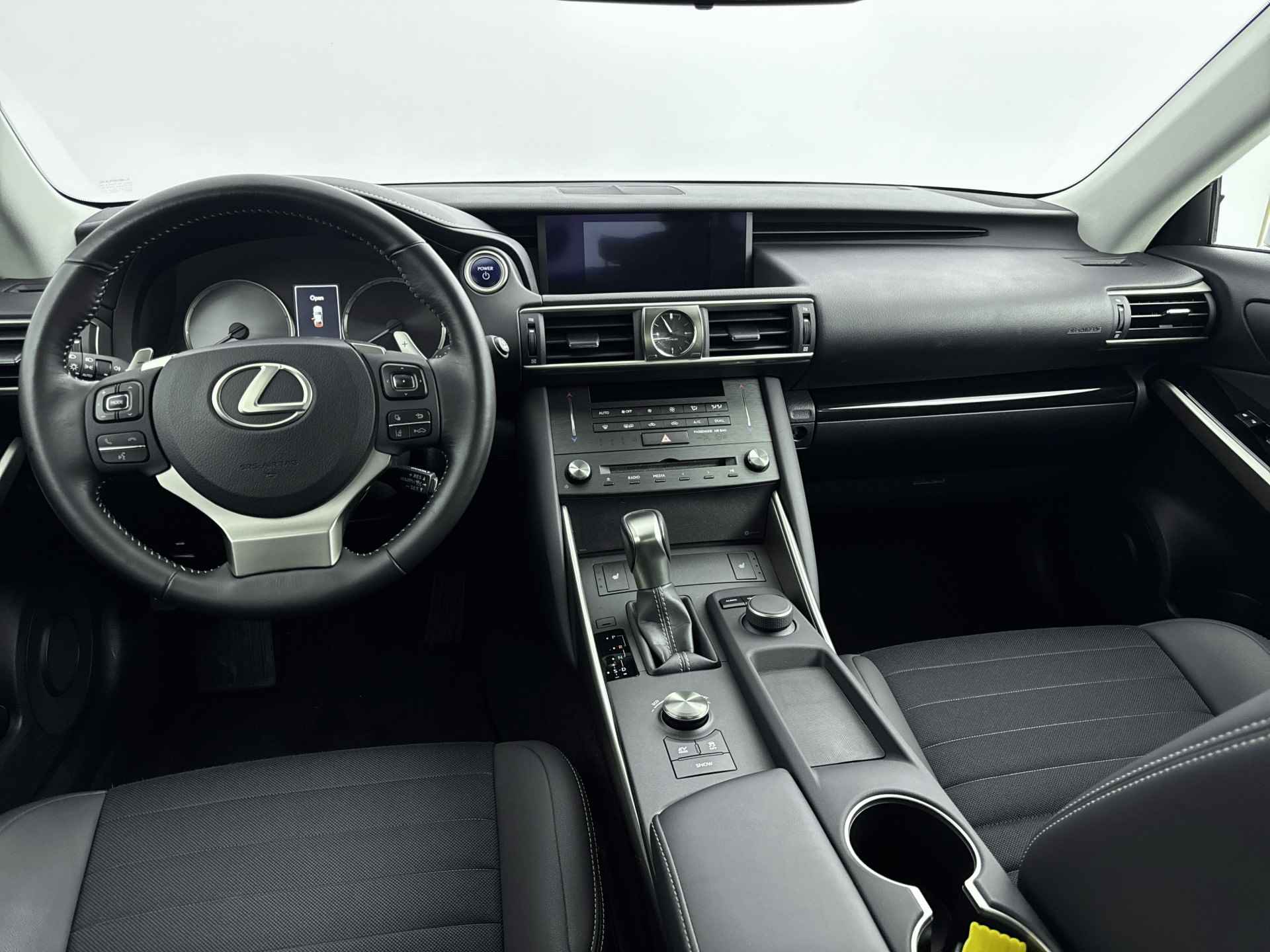 Lexus IS 300h Hybrid Business Line | Adaptieve cruise control | Navigatie | Stoelverwarming | Ruitenwisser Ontdooier | - 6/40