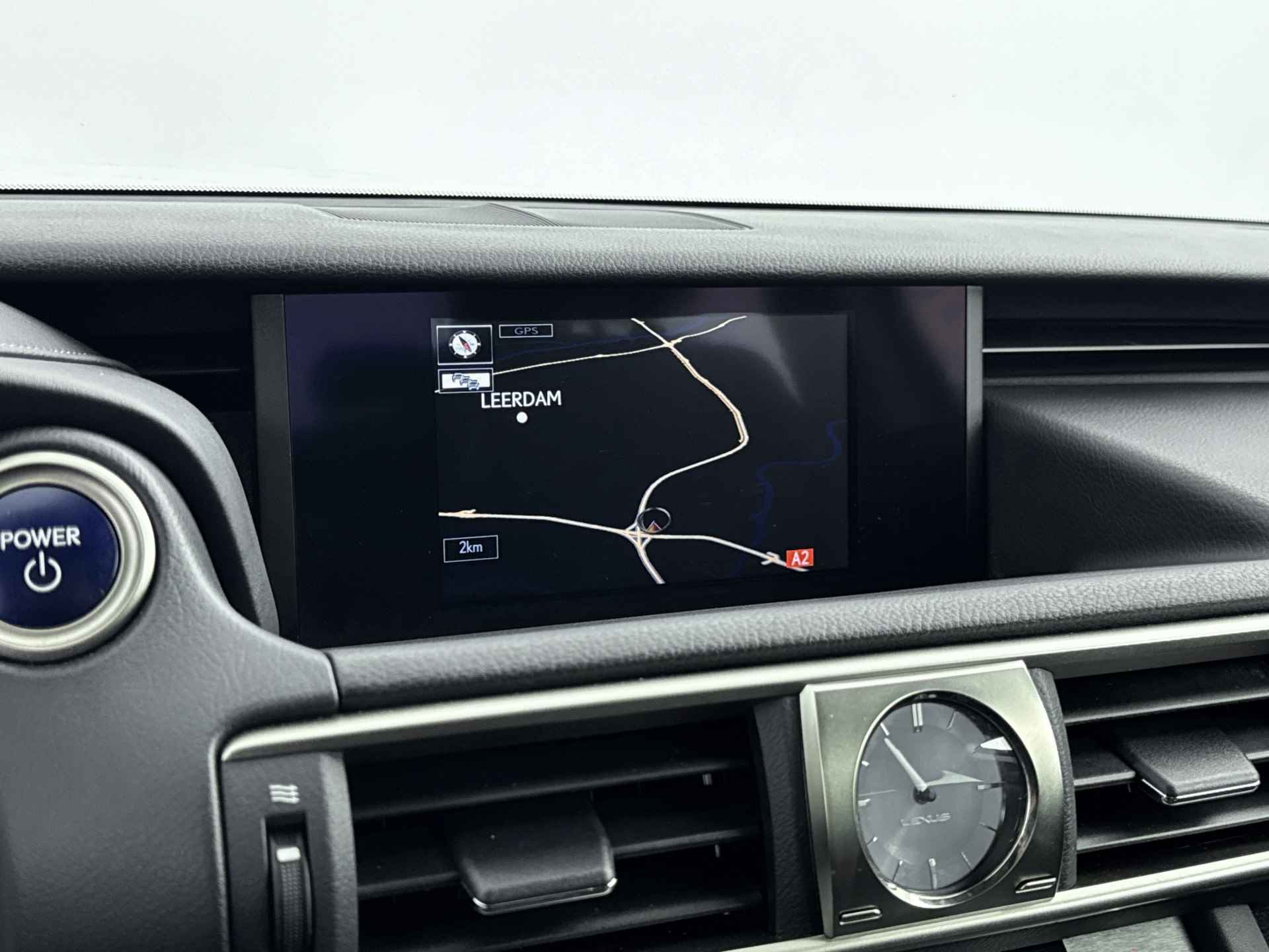 Lexus IS 300h Hybrid Business Line | Adaptieve cruise control | Navigatie | Stoelverwarming | Ruitenwisser Ontdooier | - 8/40