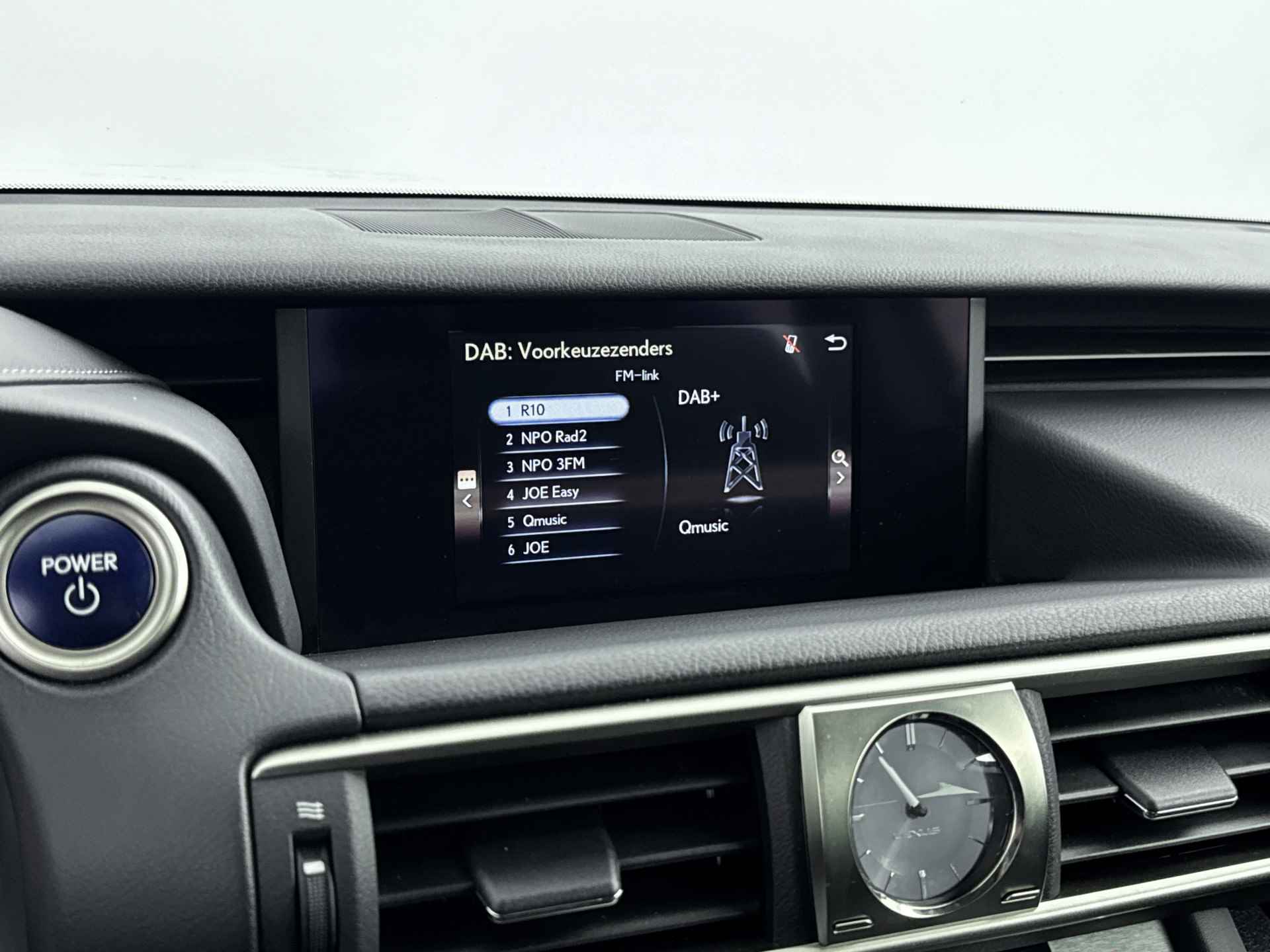 Lexus IS 300h Hybrid Business Line | Adaptieve cruise control | Navigatie | Stoelverwarming | Ruitenwisser Ontdooier | - 10/40