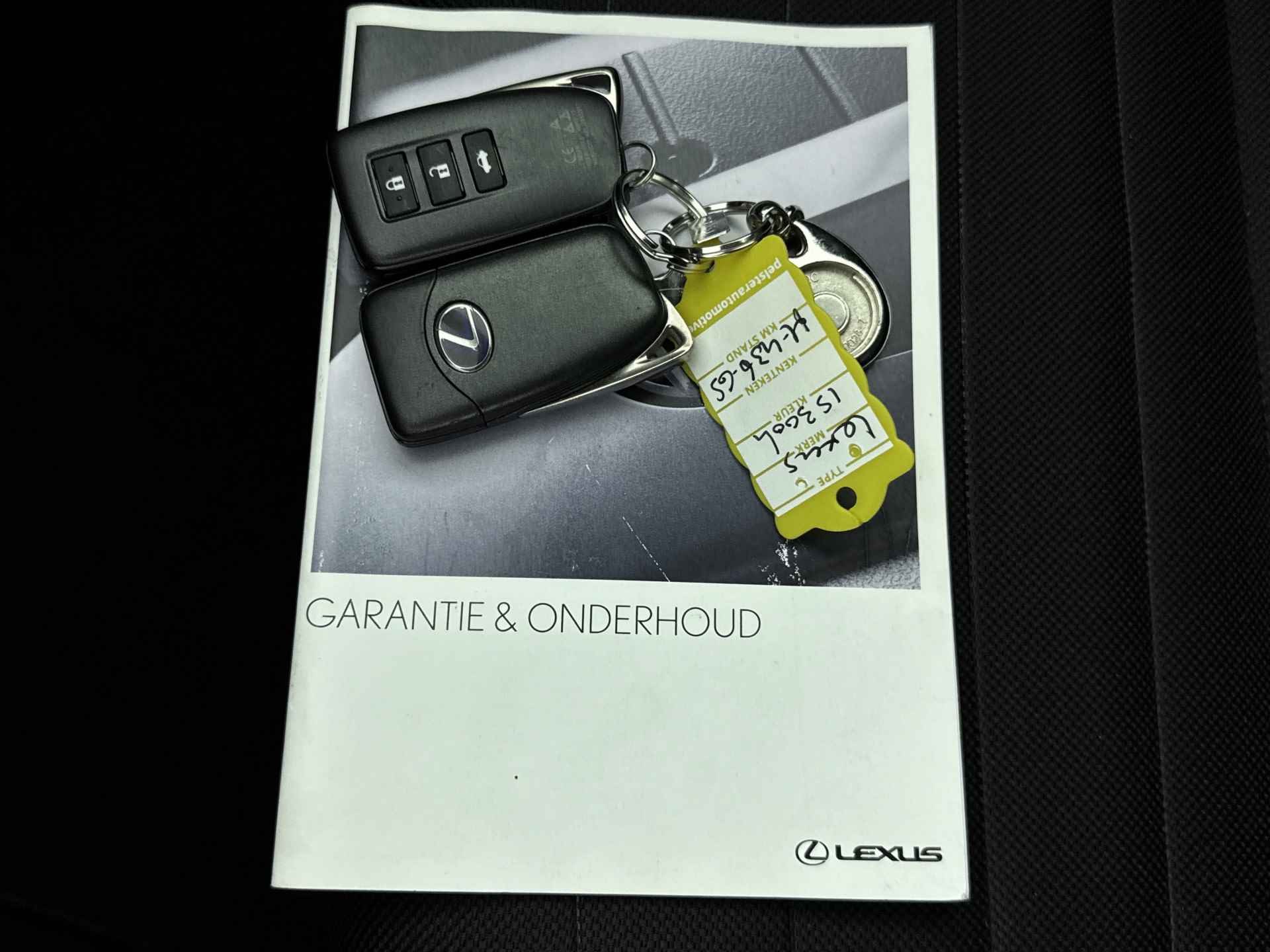 Lexus IS 300h Hybrid Business Line | Adaptieve cruise control | Navigatie | Stoelverwarming | Ruitenwisser Ontdooier | - 13/40