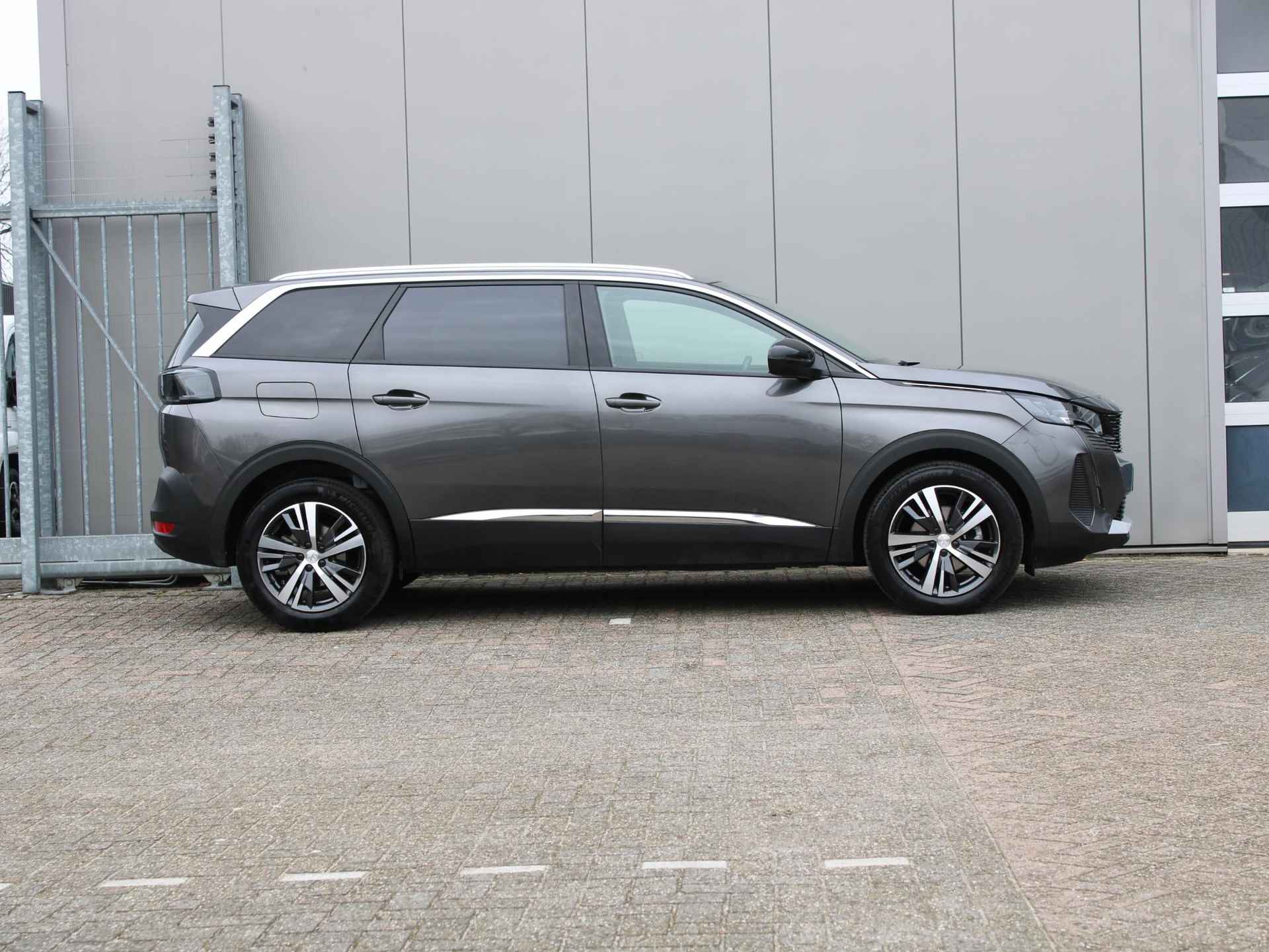 Peugeot 5008 1.2 Hybrid Allure Pack Business | Navi / Camera / Climate - 8/26