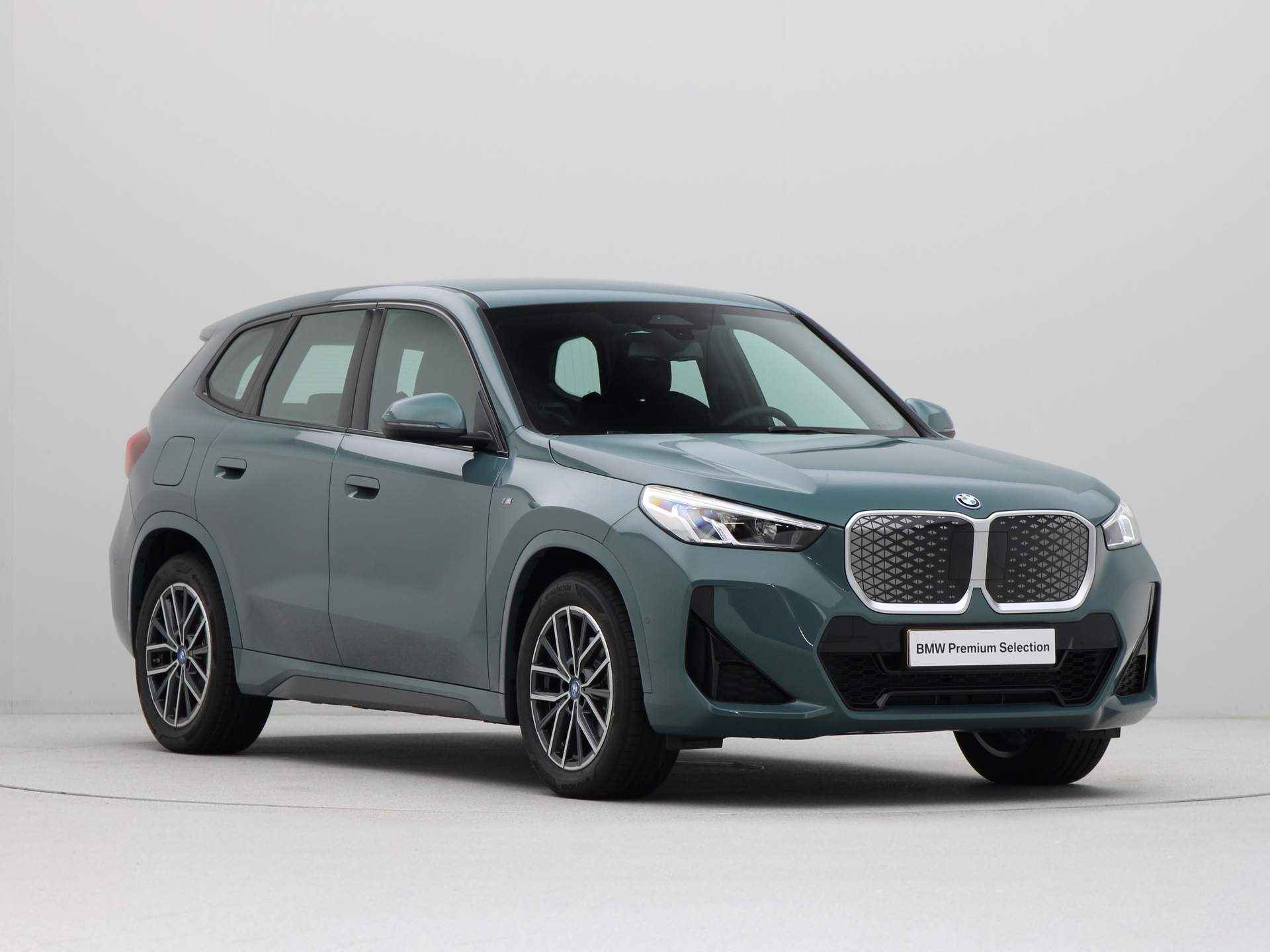 BMW iX1 eDrive20 67 kWh - 8/23