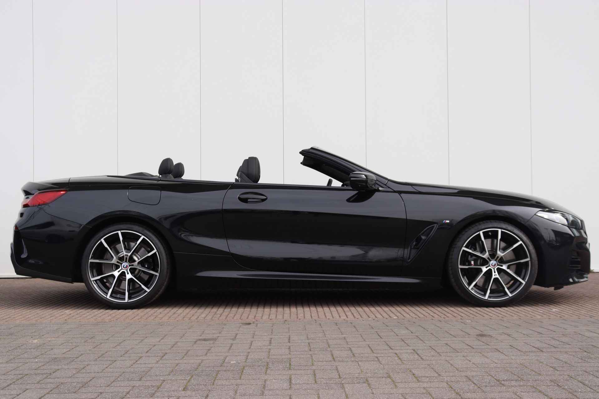 BMW 8 Serie Cabrio 840i High Executive M-Sportpakket / Active Steering / Air Collar / Co-Pilot Pack / Comfort Access / 20'' - 4/29