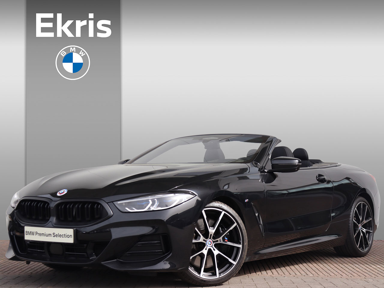 BMW 8 Serie Cabrio 840i High Executive M-Sportpakket / Active Steering / Air Collar / Co-Pilot Pack / Comfort Access / 20'' / Spring Sale bij viaBOVAG.nl
