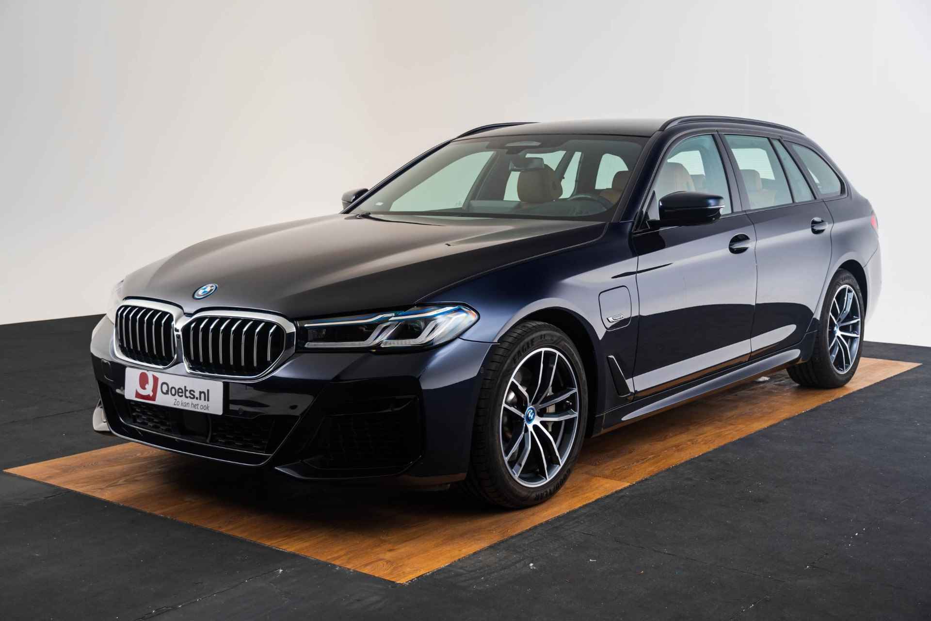 BMW 5-serie Touring 530e xDrive Business Edition Plus M sport - Comfort Access - Parking/Driving Assistant Plus - Head up - Elektrisch verwarmde voorstoelen - High Beam Assistant - 4-Zone Airconditioning - - 32/79