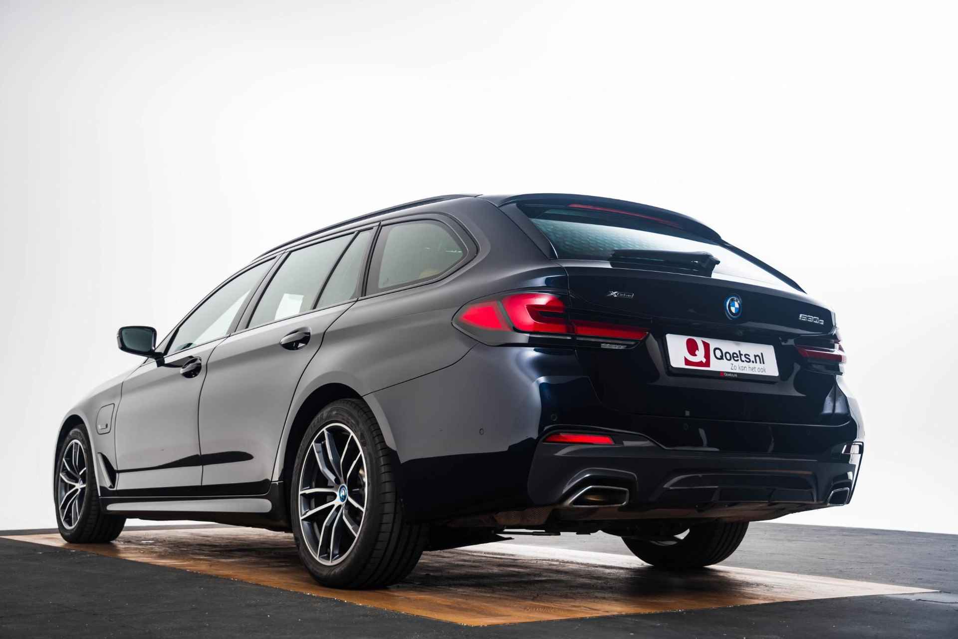 BMW 5-serie Touring 530e xDrive Business Edition Plus M sport - Comfort Access - Parking/Driving Assistant Plus - Head up - Elektrisch verwarmde voorstoelen - High Beam Assistant - 4-Zone Airconditioning - - 76/79