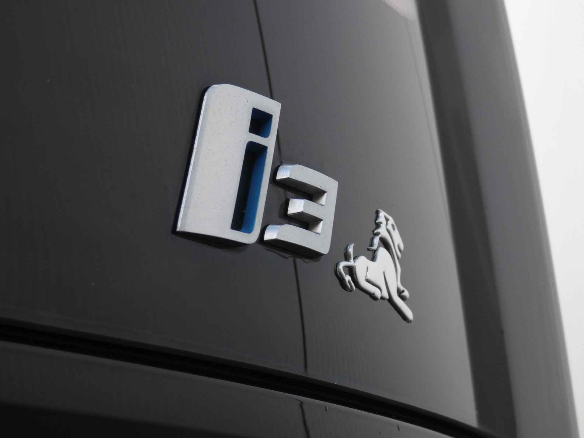 BMW i3 Comfort 22 kWh | Schuif-kanteldak | Stoelverwarming | Navigatie | Org. Nederlands - 17/57
