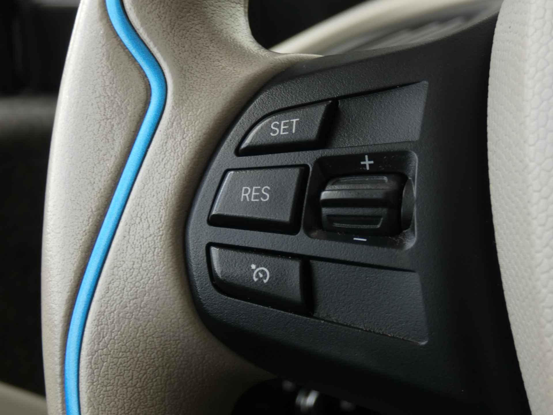 BMW i3 Comfort 22 kWh | Schuif-kanteldak | Stoelverwarming | Navigatie | Org. Nederlands - 33/57