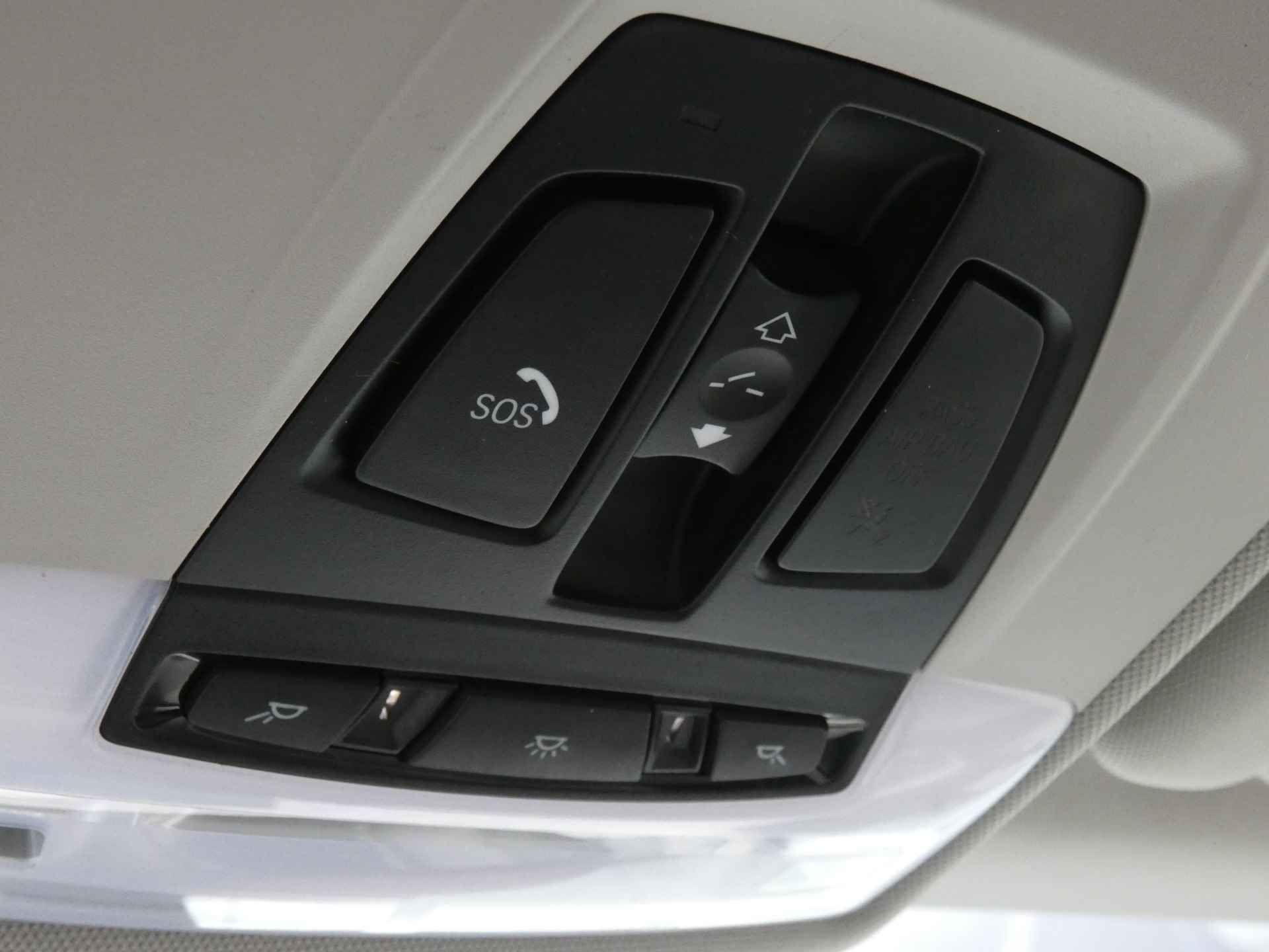 BMW i3 Comfort 22 kWh | Schuif-kanteldak | Stoelverwarming | Navigatie | Org. Nederlands - 55/57