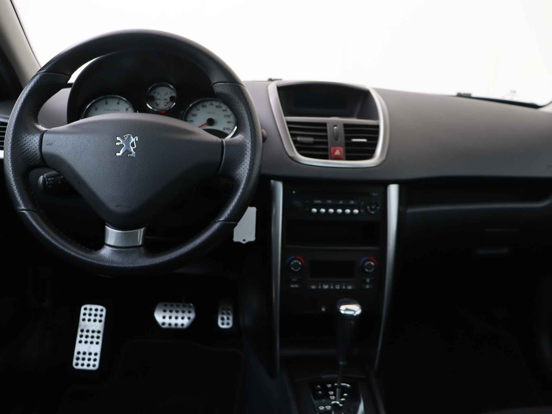 Peugeot 207 1.6 VTi Allure 5 deurs Automaat | Climate Control | Panorama dak - 6/28