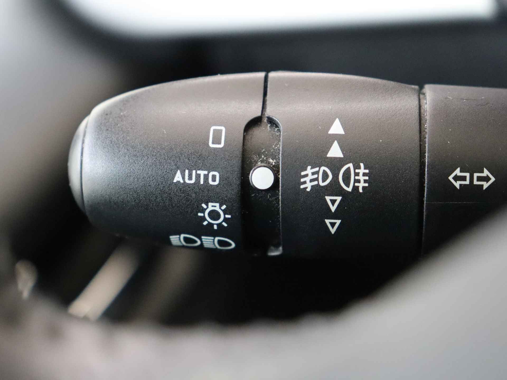 Peugeot 207 1.6 VTi Allure 5 deurs Automaat | Climate Control | Panorama dak - 22/28