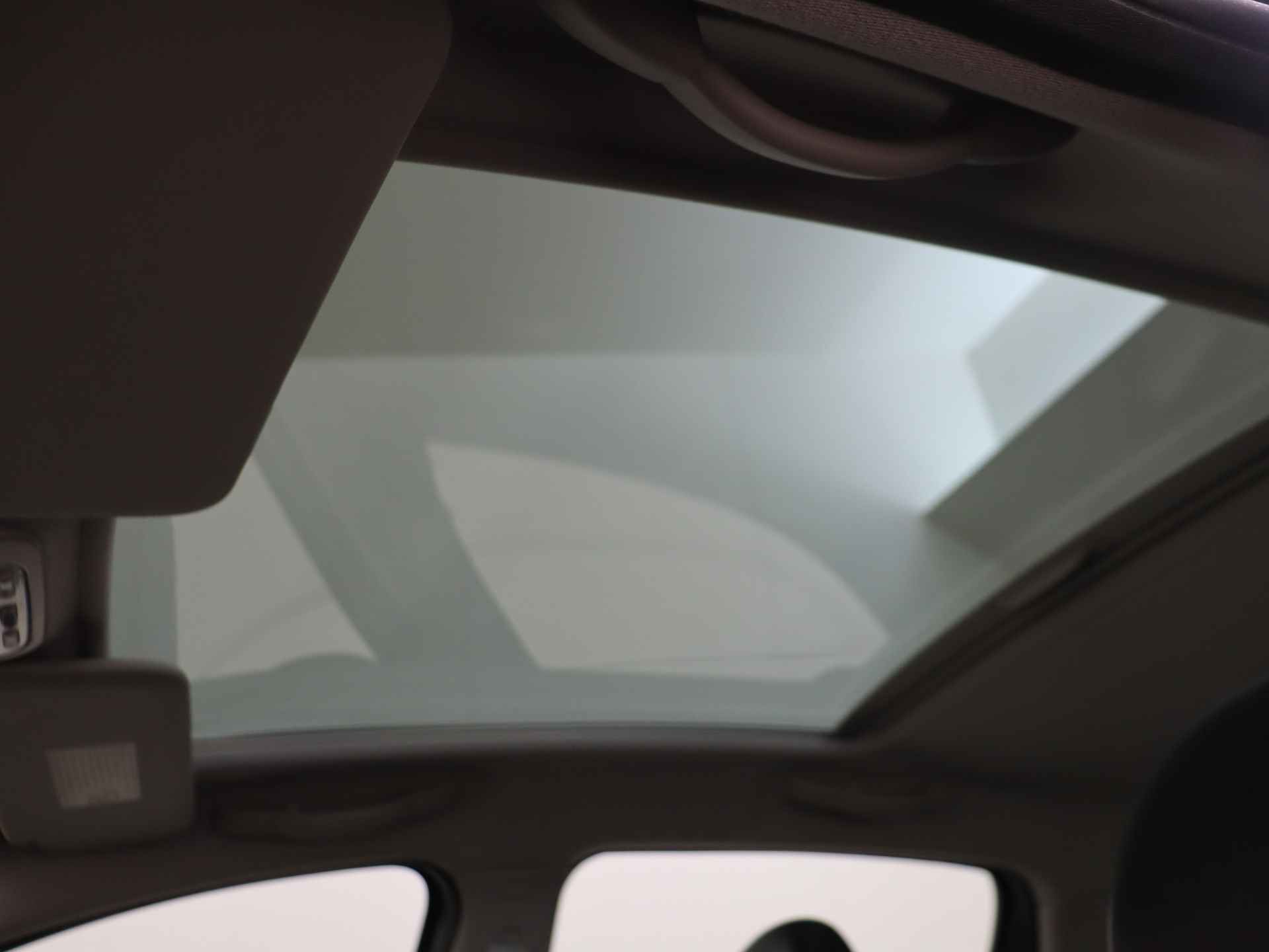 Peugeot 207 1.6 VTi Allure 5 deurs Automaat | Climate Control | Panorama dak - 24/28