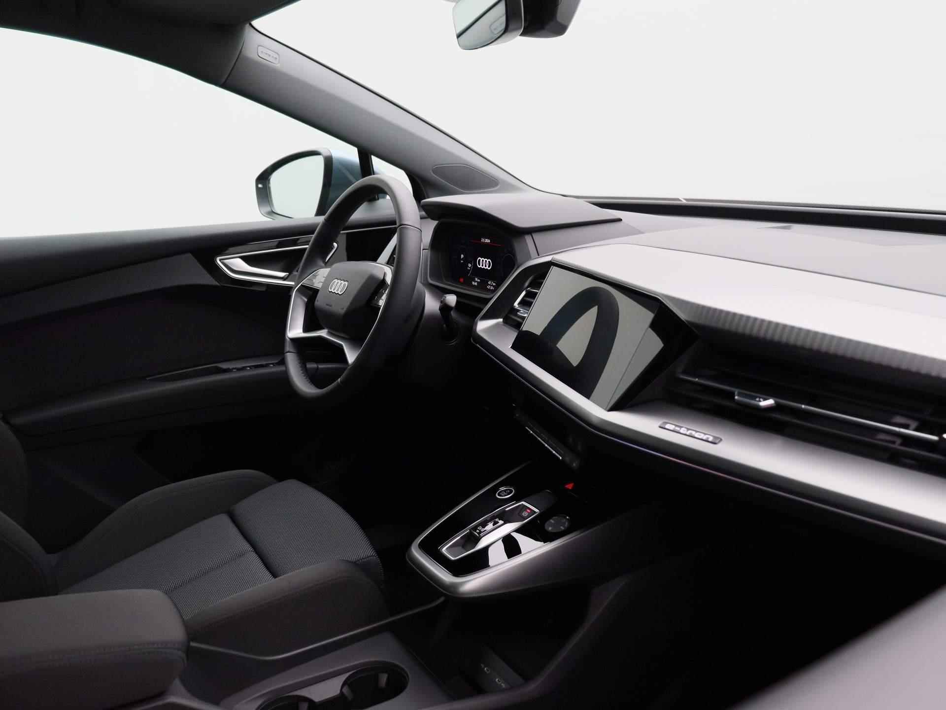 Audi Q4 Sportback e-tron 40 Advanced edition 82 kWh 204 PK | Automaat | Panoramadak | Climate Control | Stoelverwarming | Parkeersensoren | Virtual Cockpit | Audi drive select | LED | Lichtmetalen velgen | - 36/42
