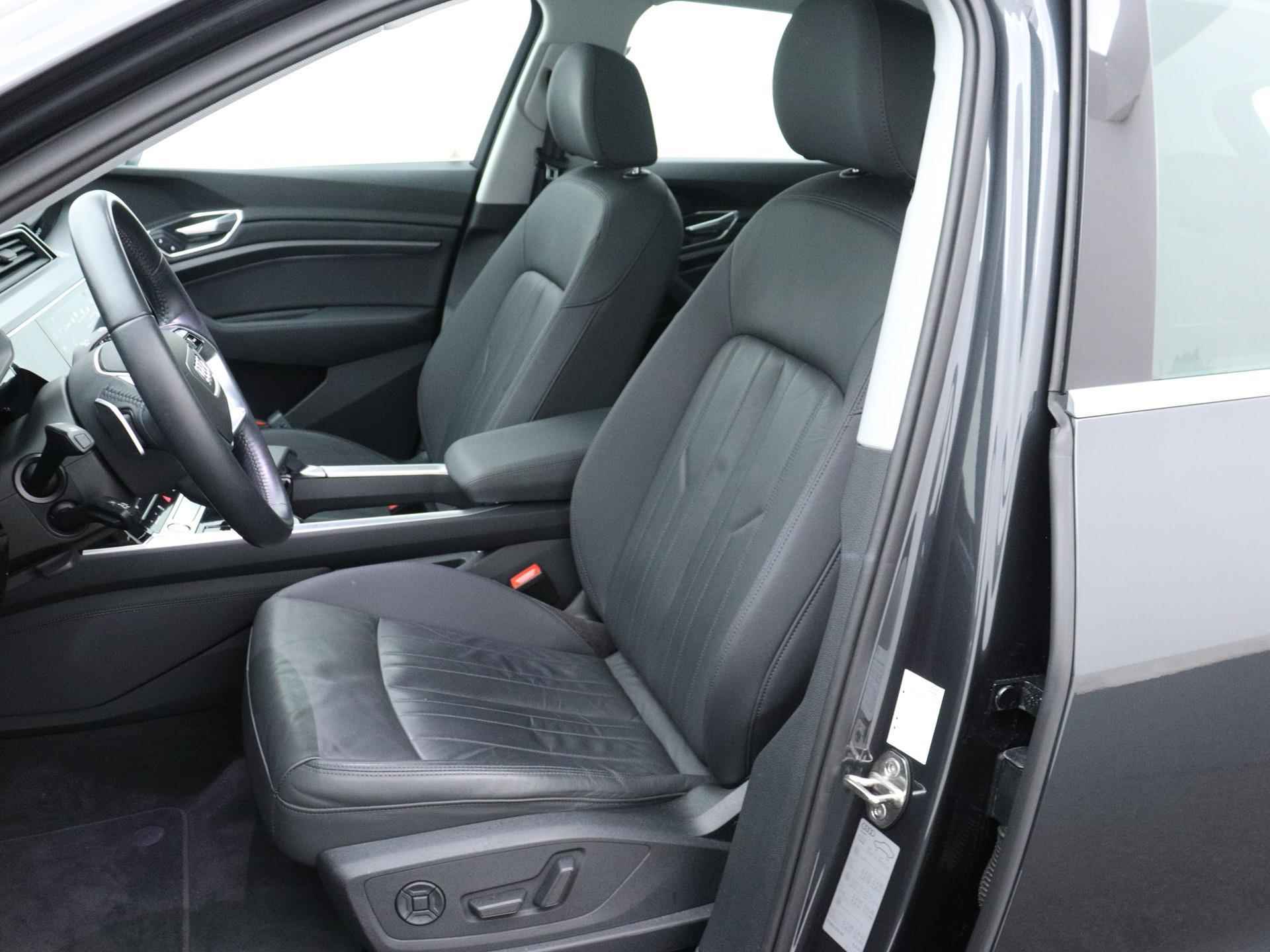 Audi e-tron e-tron 50 quattro Launch edition plus 71 kWh 313 PK | Automaat | Navigatie | Trekhaak | Panoramadak | Stoelverwarming | Parkeersensoren | Leder interieur | Adaptive cruise control | Lichtmetalen velgen | - 10/24