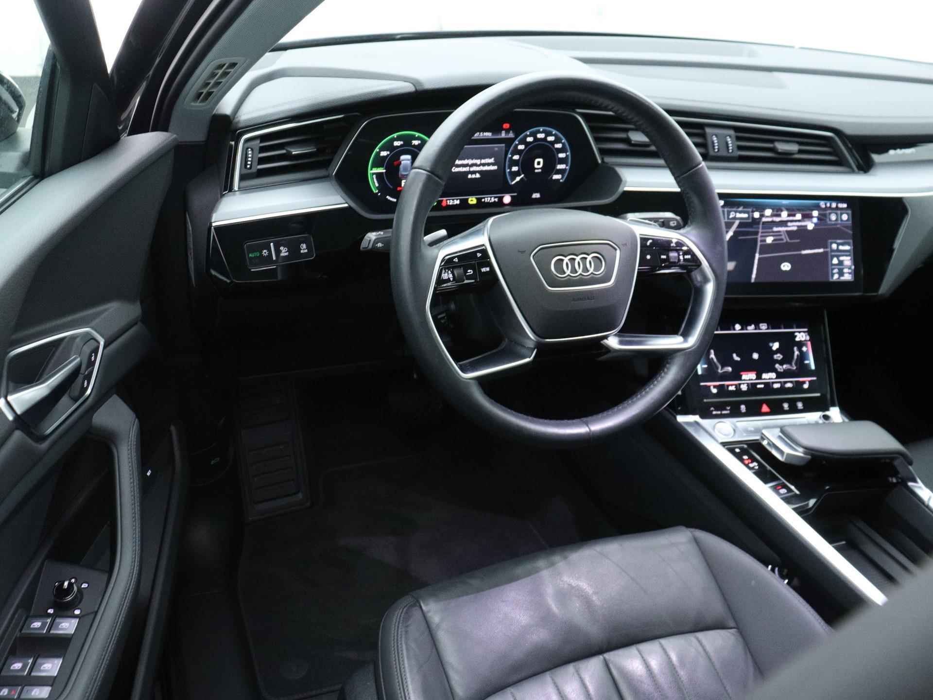 Audi e-tron e-tron 50 quattro Launch edition plus 71 kWh 313 PK | Automaat | Navigatie | Trekhaak | Panoramadak | Stoelverwarming | Parkeersensoren | Leder interieur | Adaptive cruise control | Lichtmetalen velgen | - 11/24