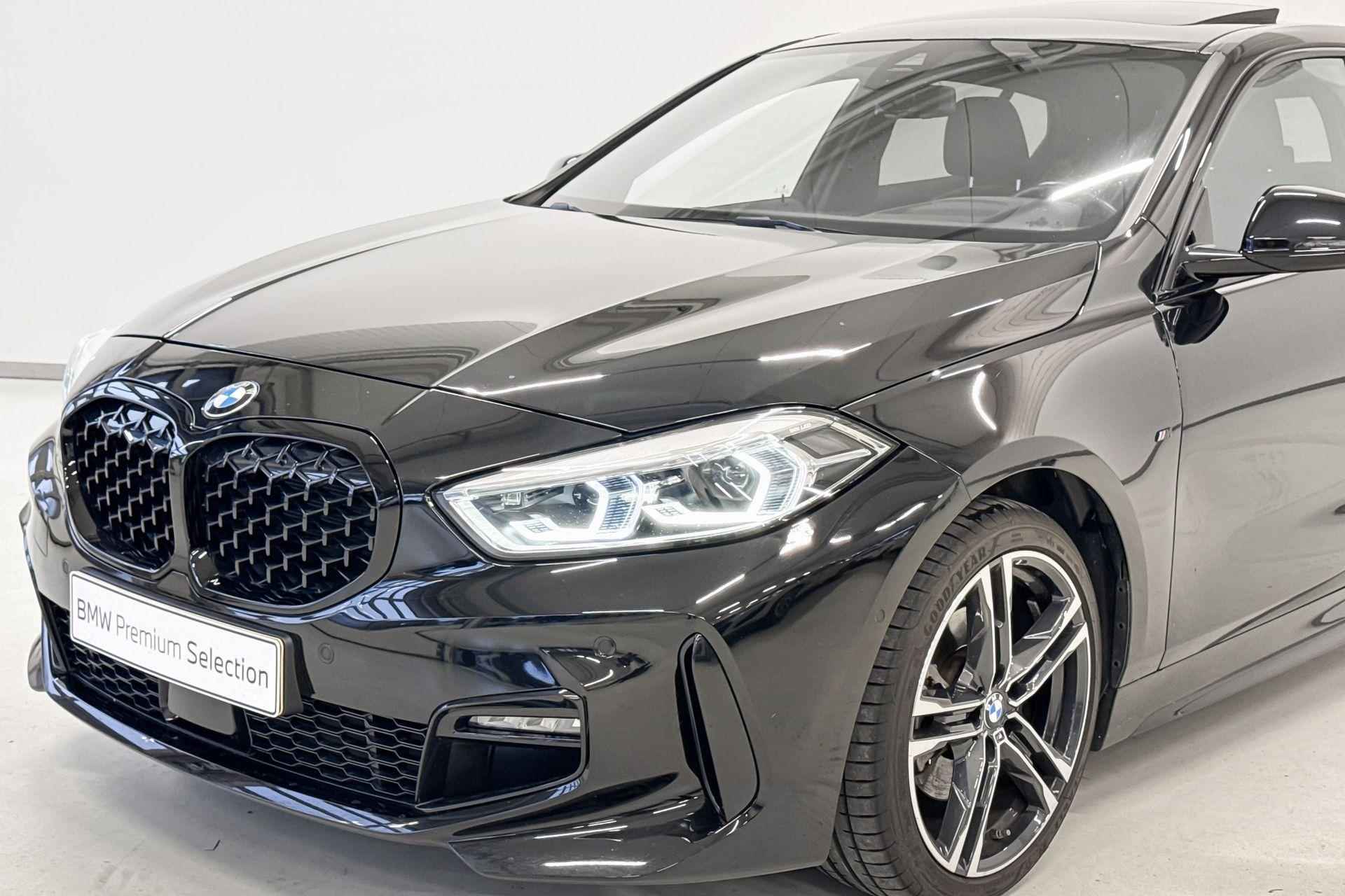 BMW 1 Serie 5-deurs 118i Business Edition M Sportpakket Aut. - 16/17